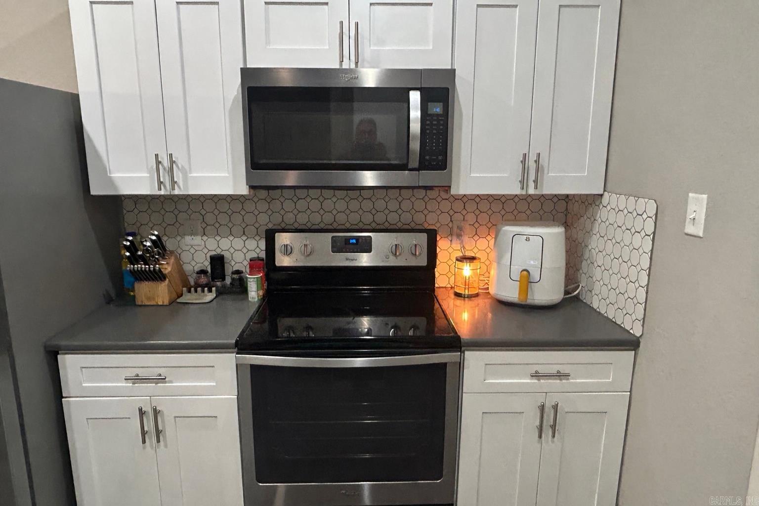 BENJAMIN GROVE - Residential