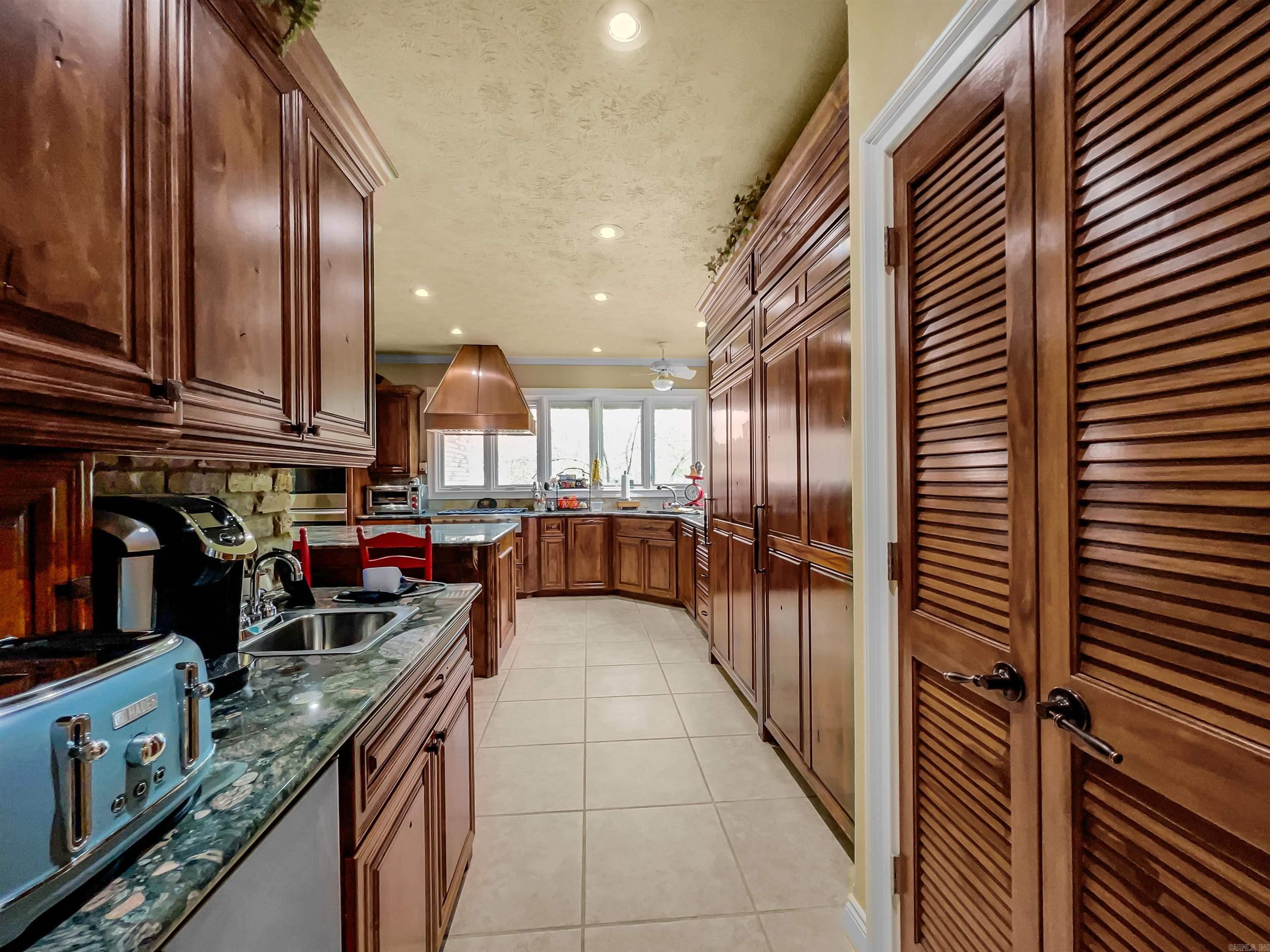 HAPPY ACRES SUB - Residential