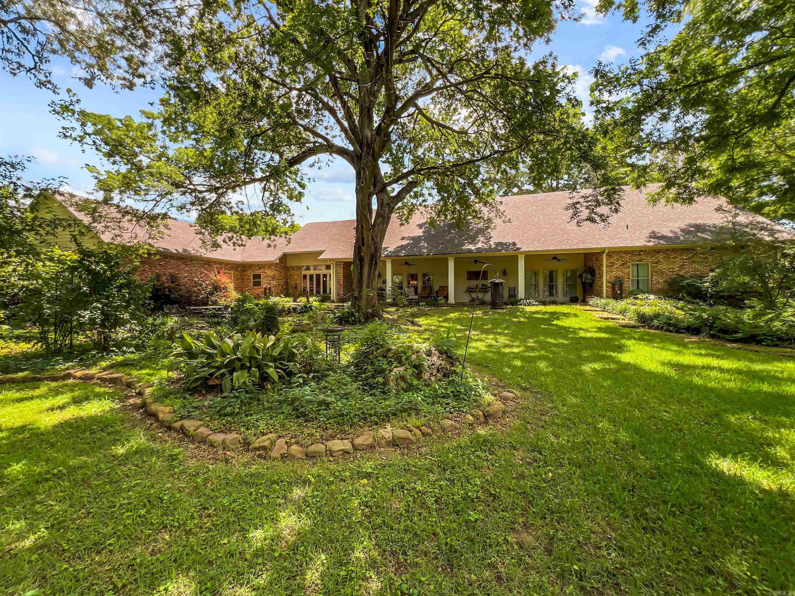 HAPPY ACRES SUB - Residential