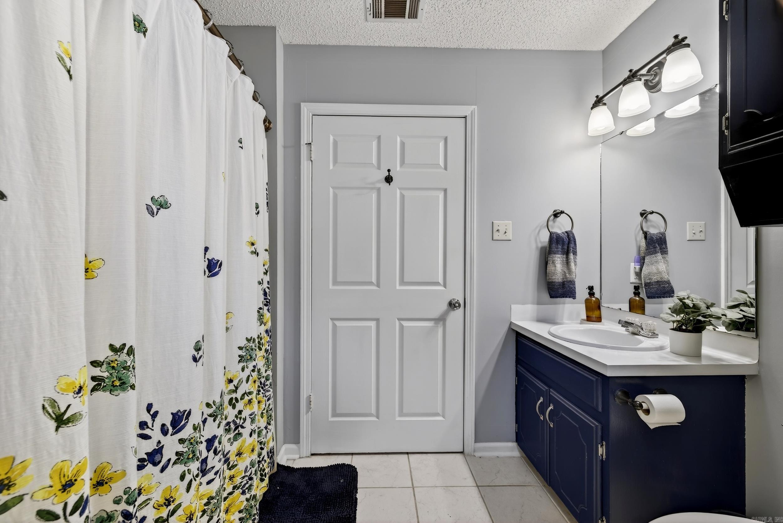 FOXWOOD J - Residential