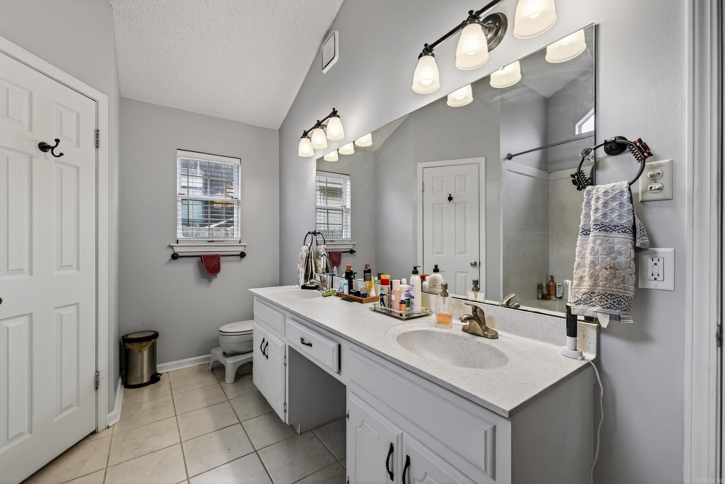 FOXWOOD J - Residential