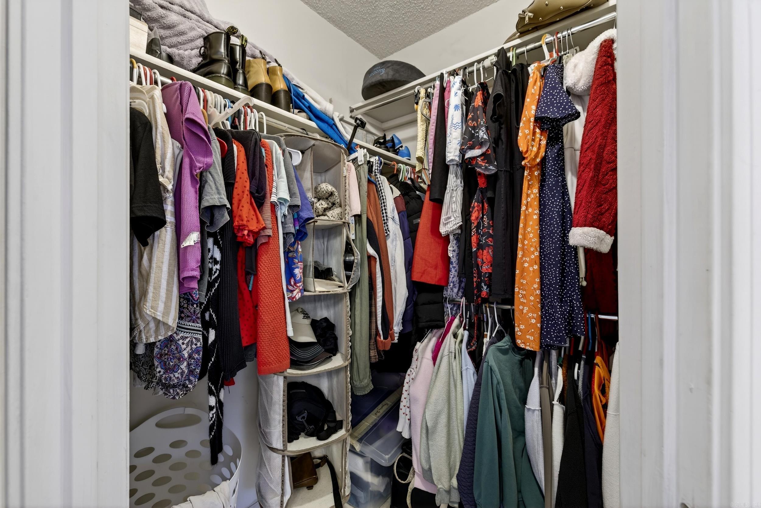 FOXWOOD J - Residential