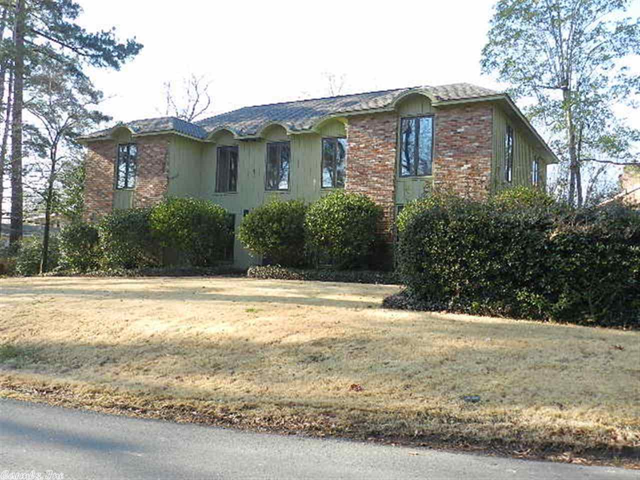 COUNTRY CLUB OF ARK THE - Residential