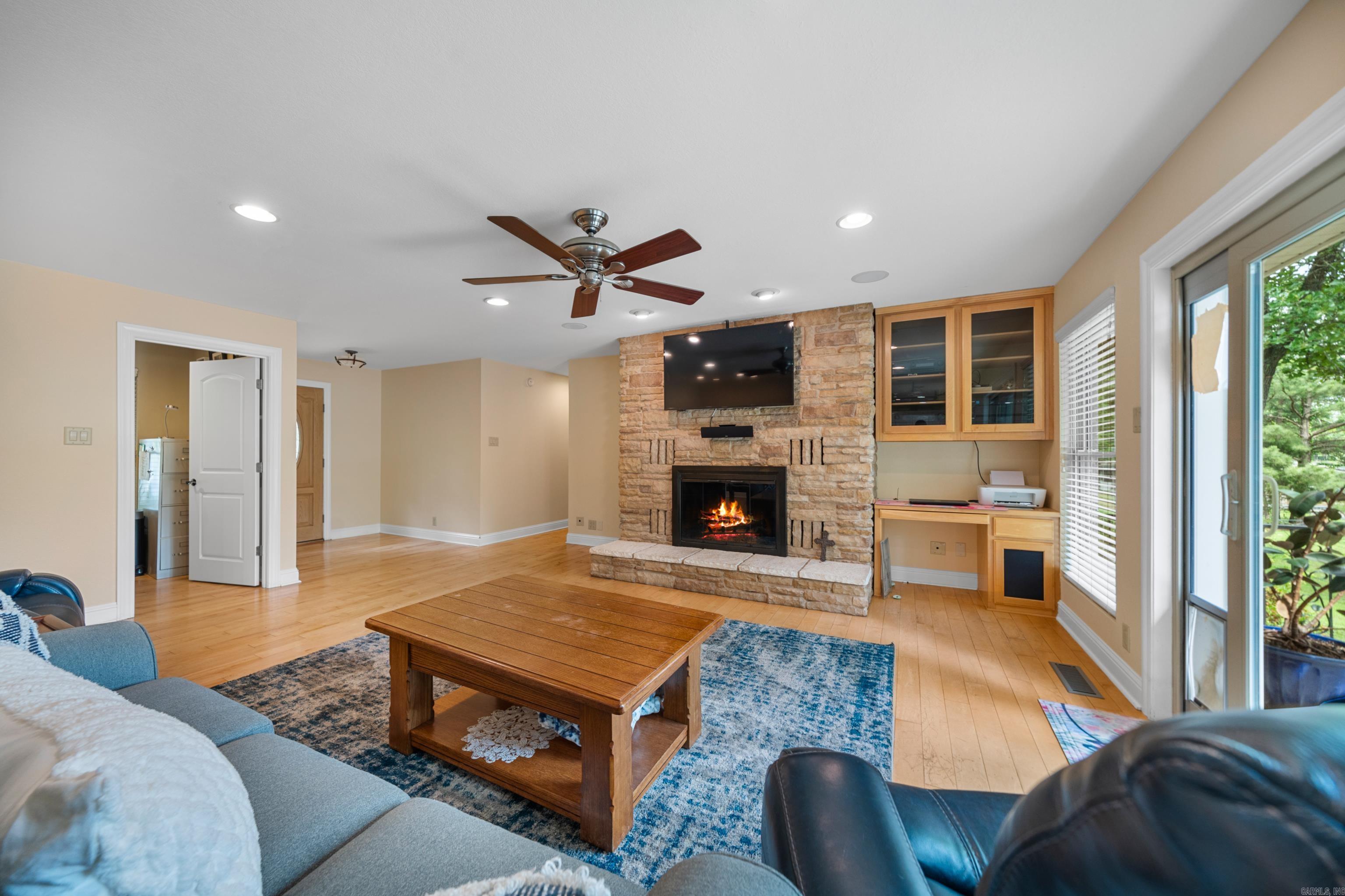 Clints Lakeshore - Residential