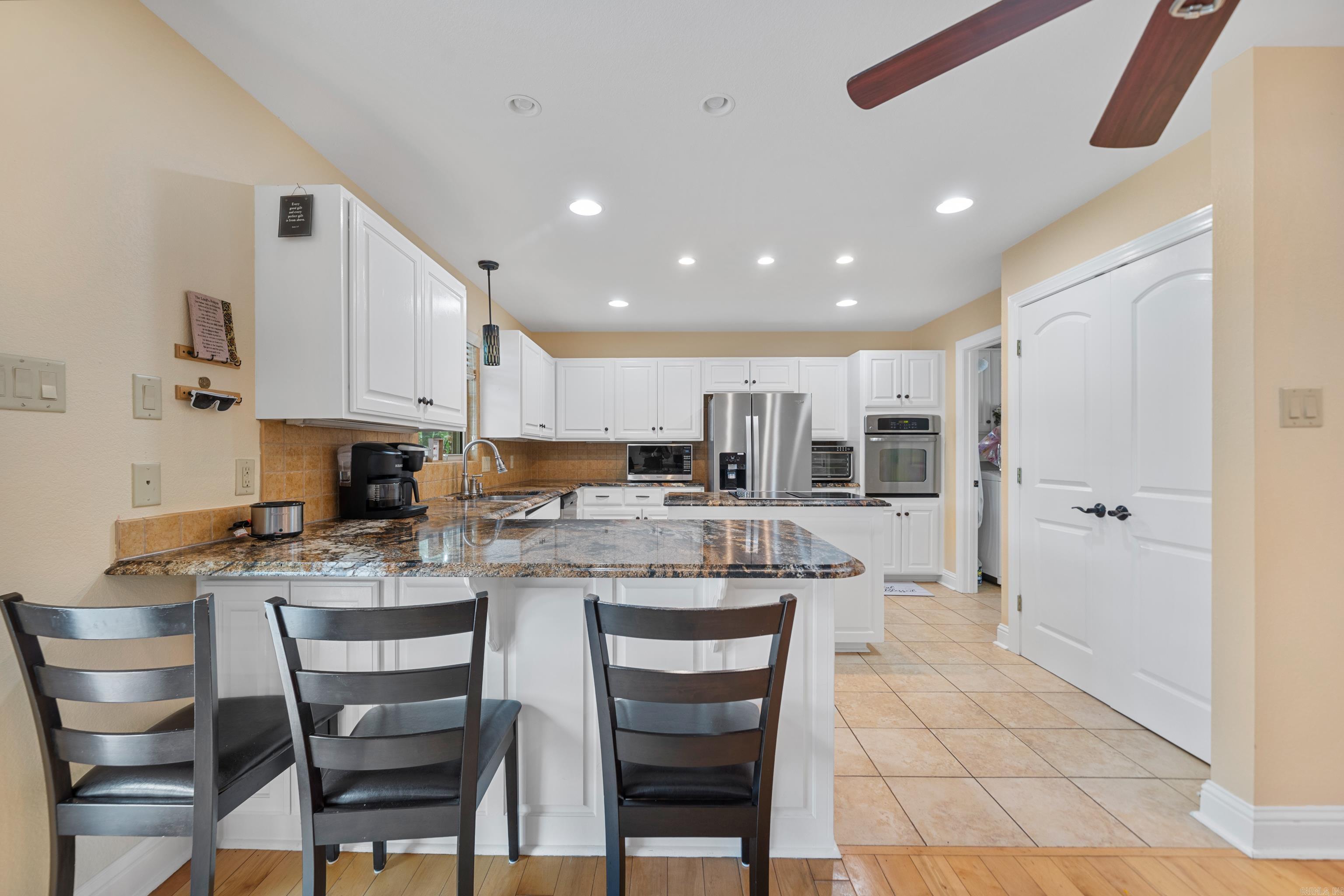 Clints Lakeshore - Residential