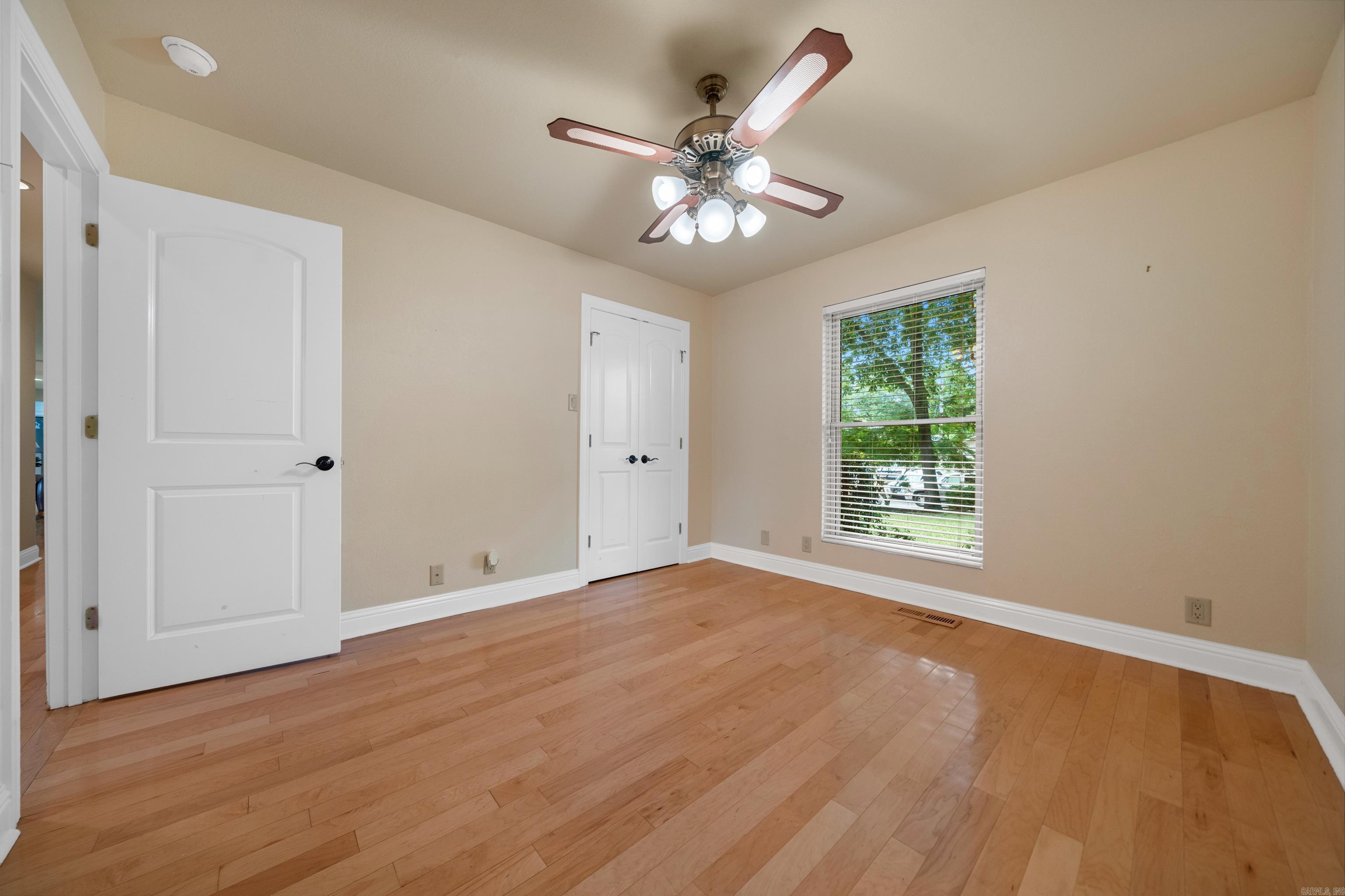 Clints Lakeshore - Residential