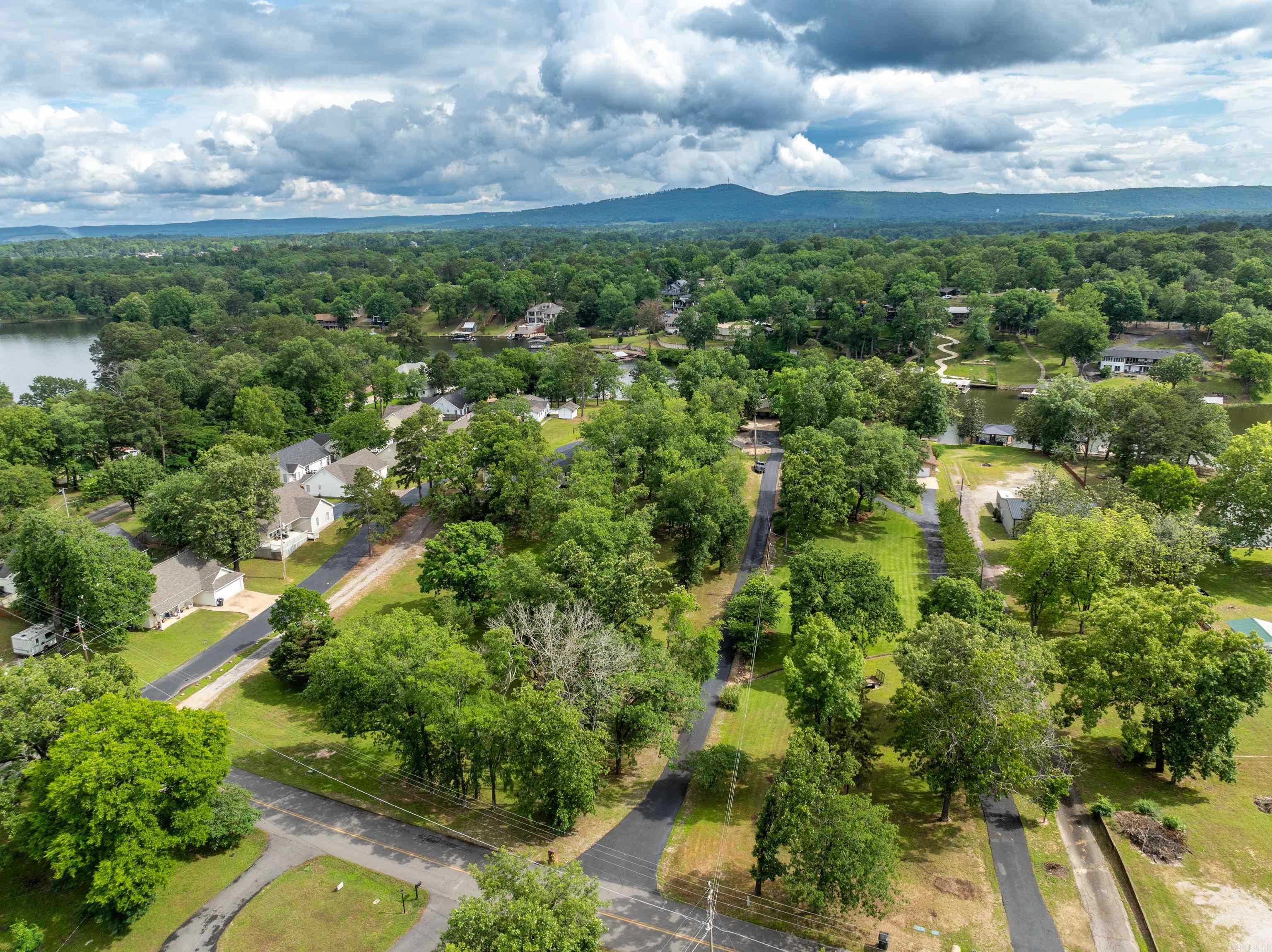 Clints Lakeshore - Residential