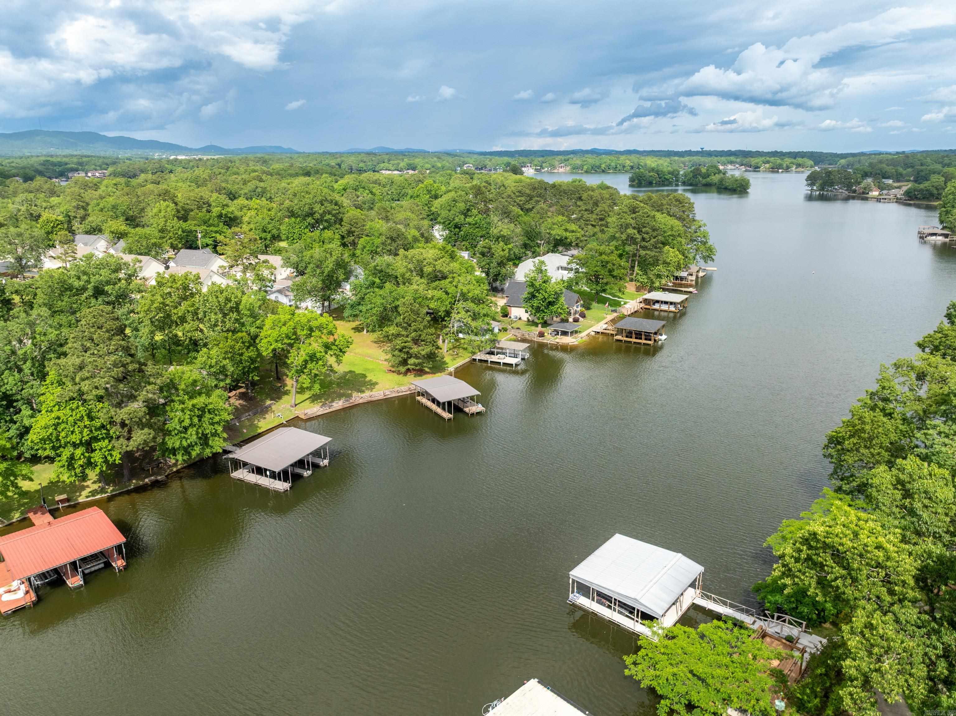 Clints Lakeshore - Residential