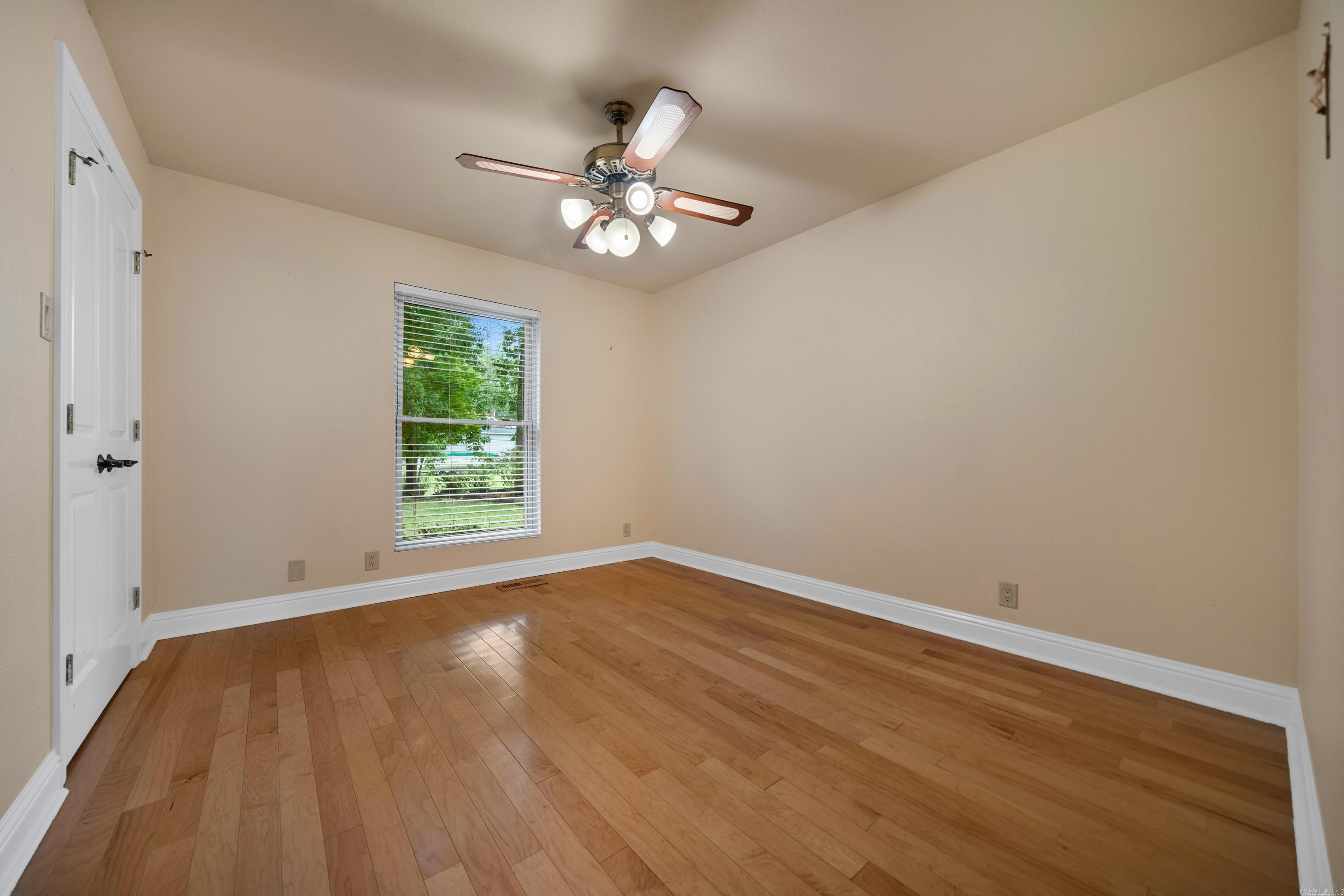 Clints Lakeshore - Residential