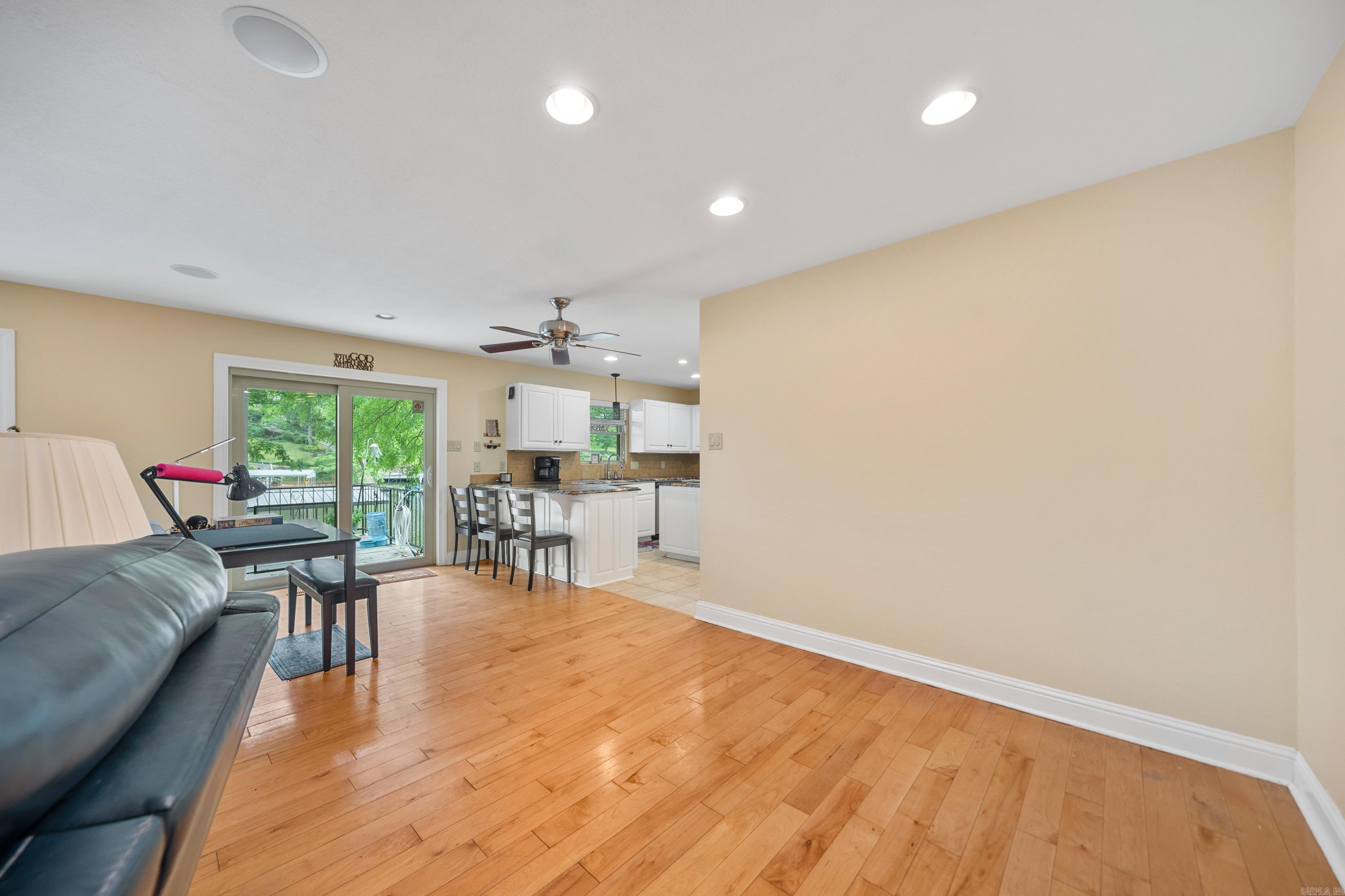 Clints Lakeshore - Residential