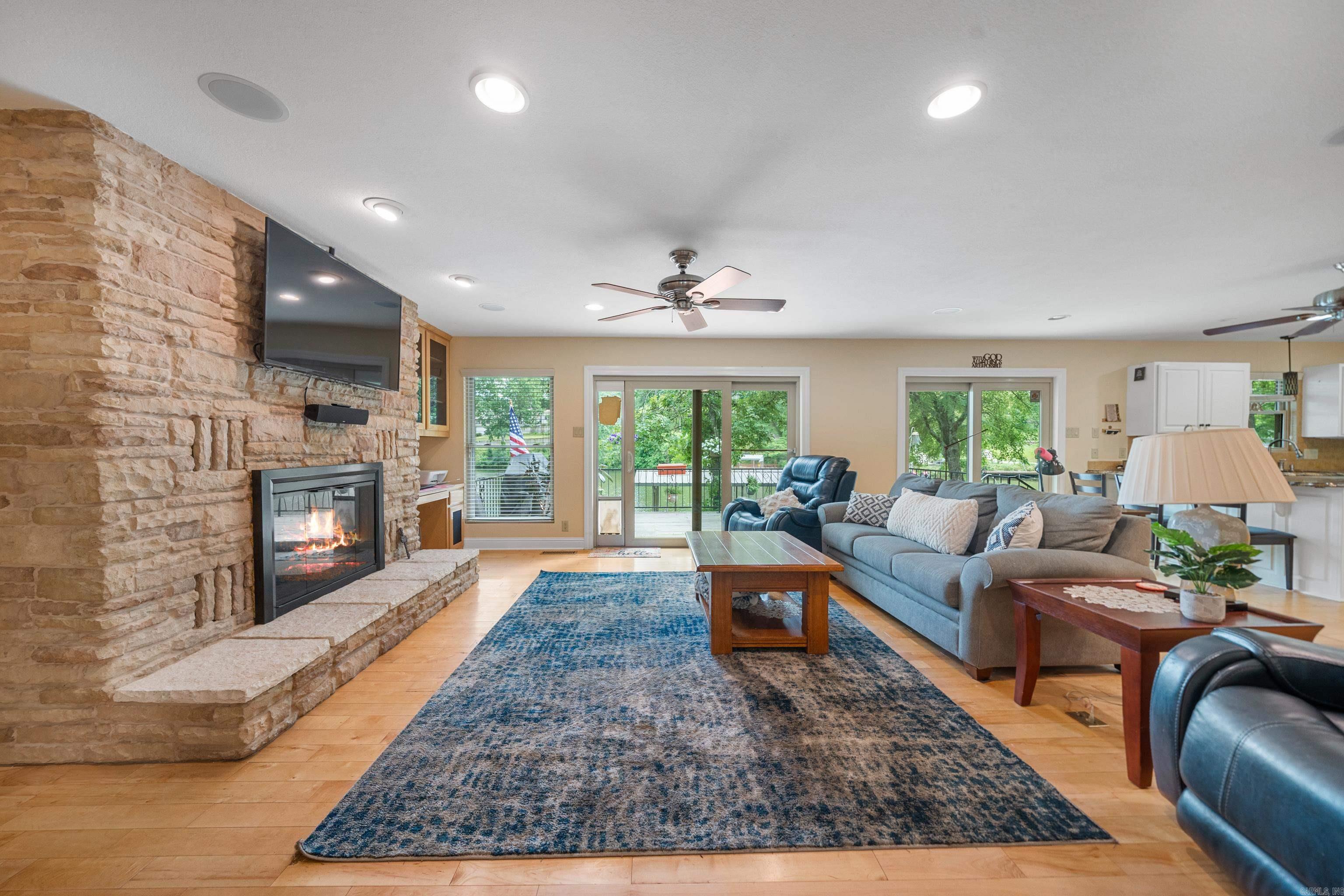 Clints Lakeshore - Residential