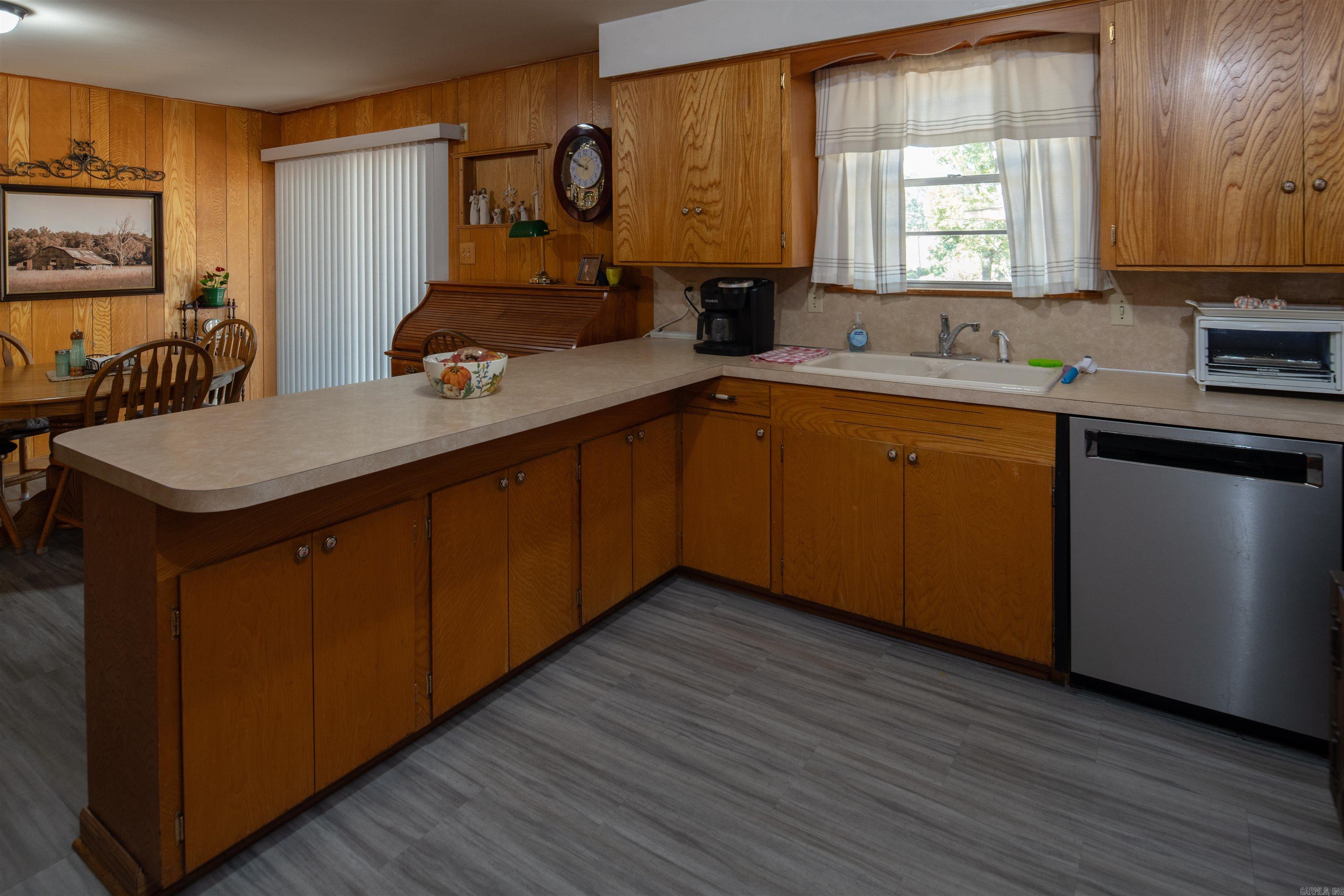 BROADVIEW - Residential