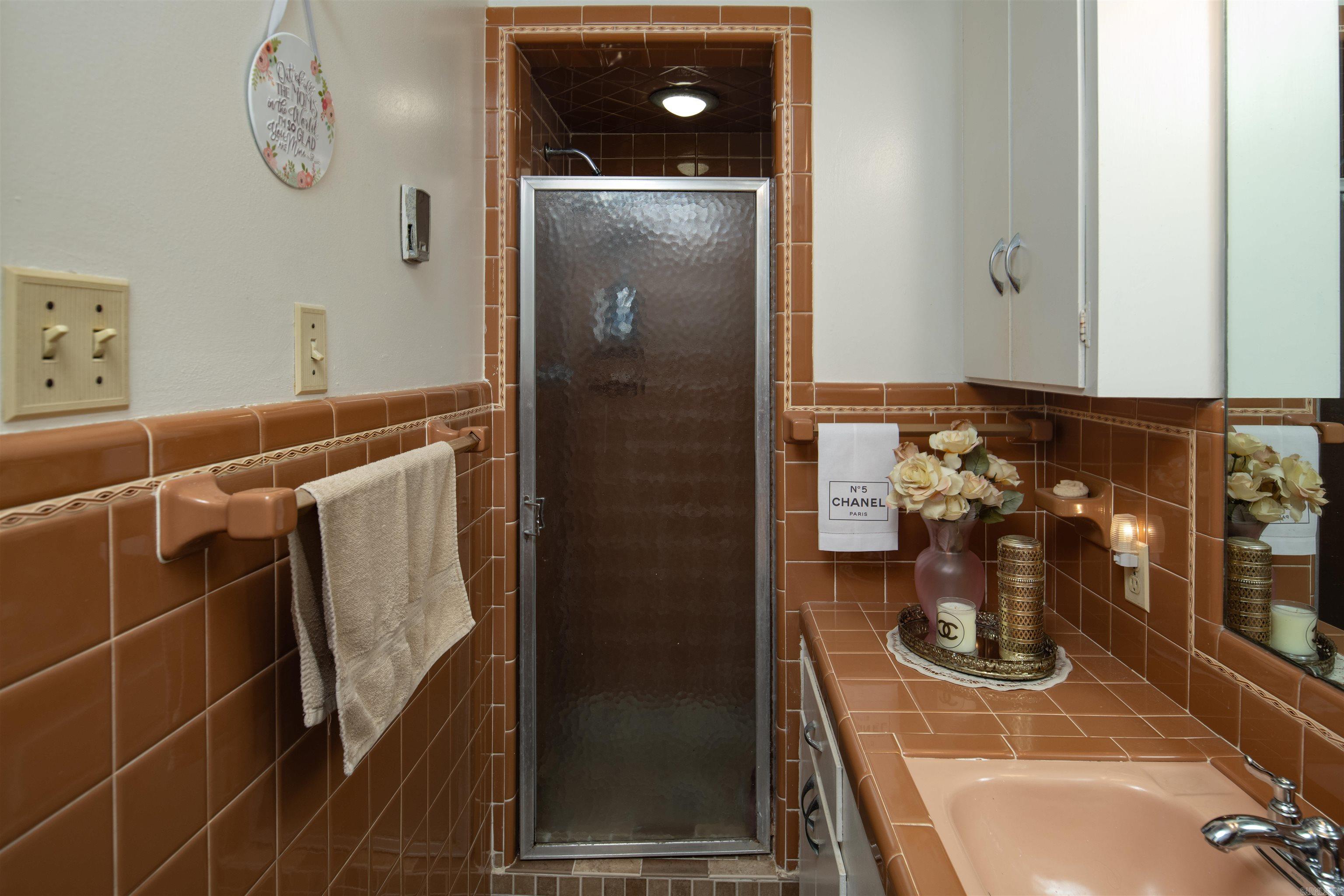 BROADVIEW - Residential