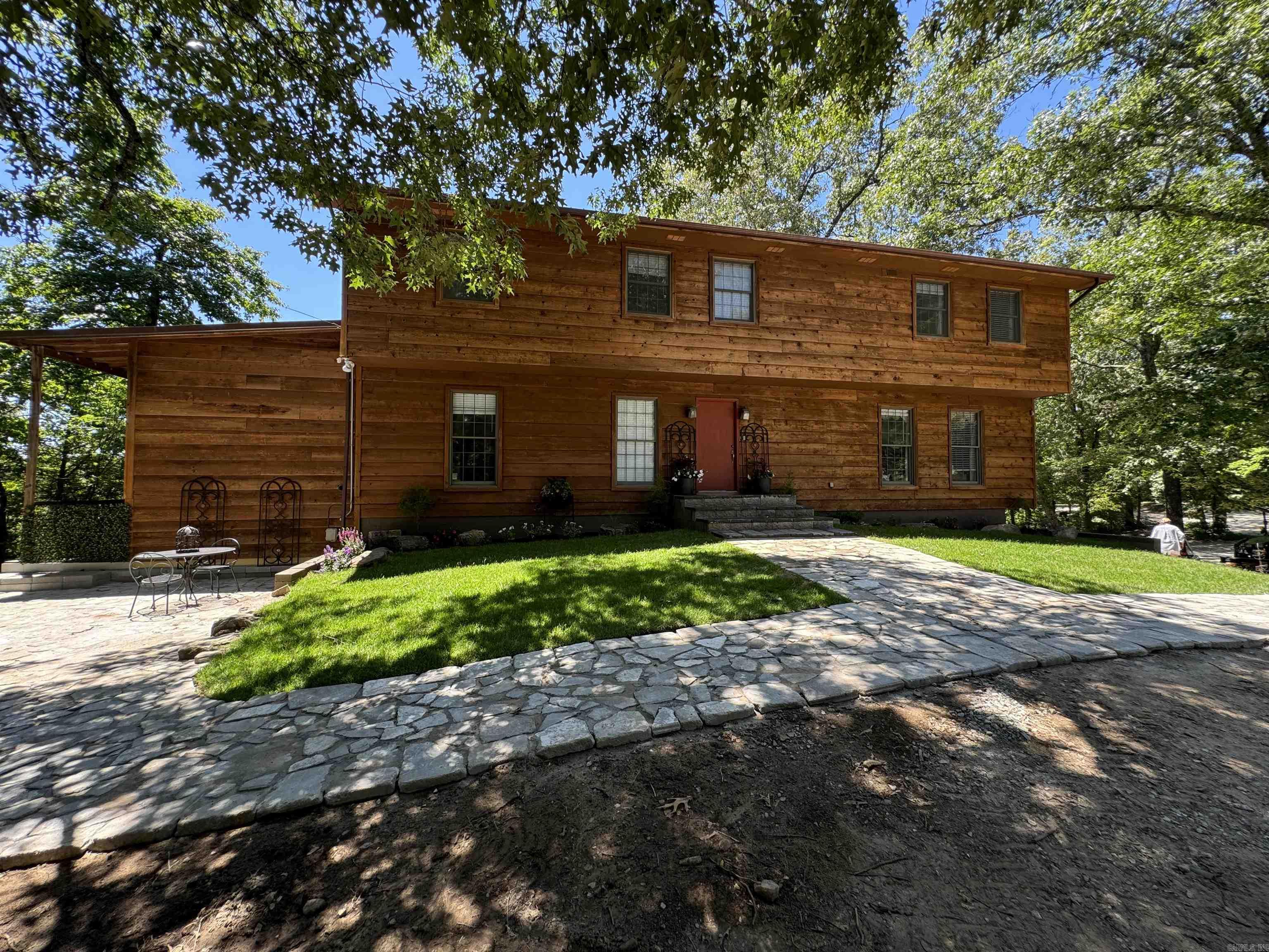 200-Acre Hunting Retreat & Investment Property ā $1,499,000 Secluded 200-acre Ozark property featuring three cabins, a main house, caves, waterfalls, riding trails, and a 36āx20ā inground pool with a new liner in 2024. Ideal for a hunting retreat, Airbnb, resort, or off-grid living. An additional 40+/- acres are available for an RV park or campground. Big House: Three floors with a fireplace, chefās kitchen, sunroom, cedar deck, and a walkout basement studio apartment. Big Cabin: Two-story log home with up to six bedrooms, two baths, and a large front porch. Little Cabin: Loft-style with a fireplace, full bath, and strong rental income history. Climate-controlled 20āx40ā shop and 2-story barn for storage. Five caves, waterfalls, and trails for hiking, ATVs, or horseback riding. Solar power, abundant wildlife, and prime hunting land. Located 10 minutes from White River and Lake Norfork, with essential services just five minutes away. PRICED TO SALE!!
