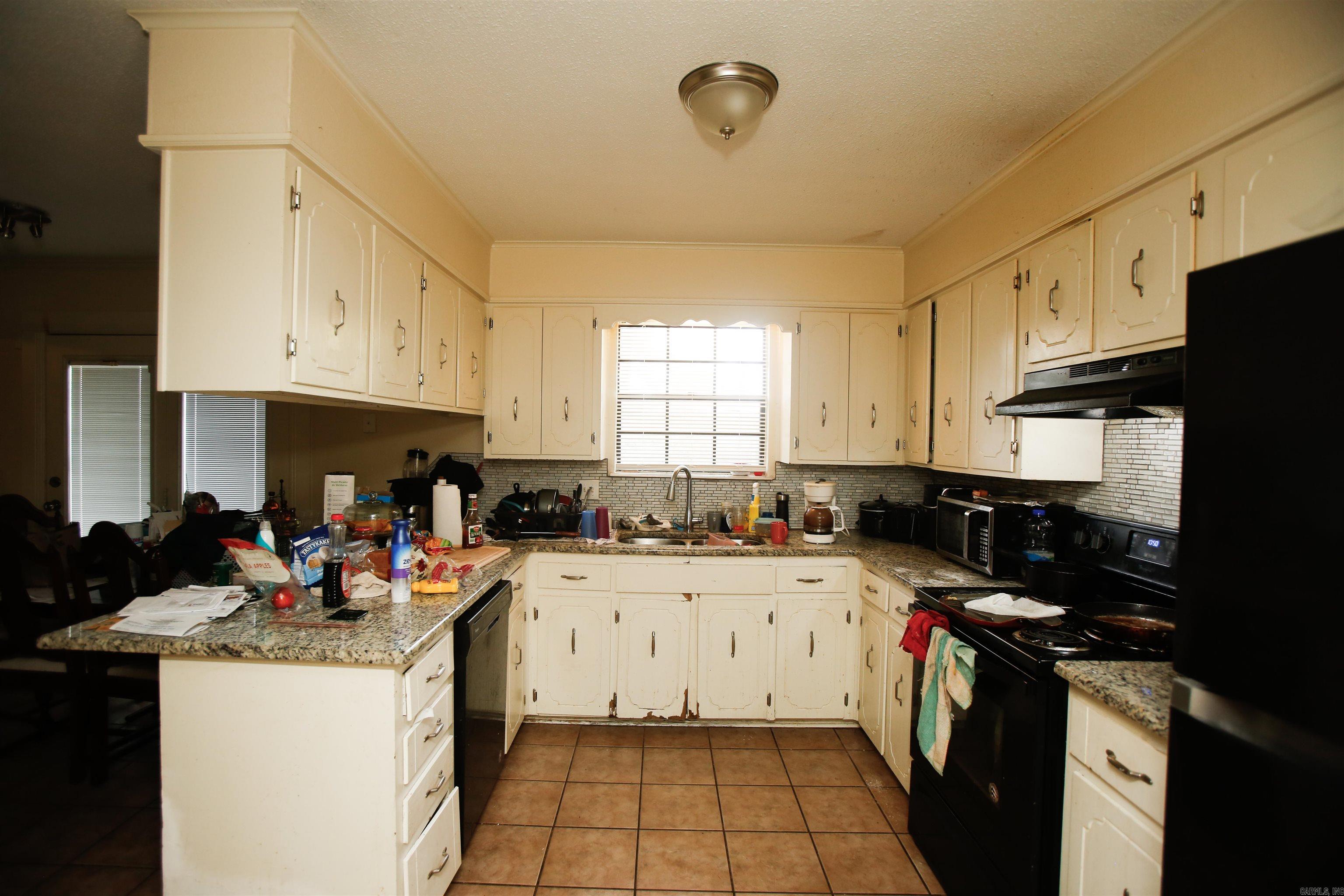 CAPITAL PLACE - Residential