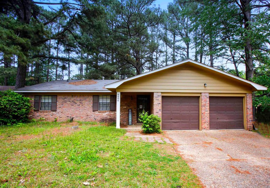 Cute 3-bedroom house with a Large back yard. Two full bathrooms.  Tenant occupied. 24-hour notice required for showings. No SPD due to the owner never living in the property. Lease in place. Monday-Friday showings only. Any offer needs to have the following verbiage included "buyer is aware there is a lease in place and agree to the lease terms".