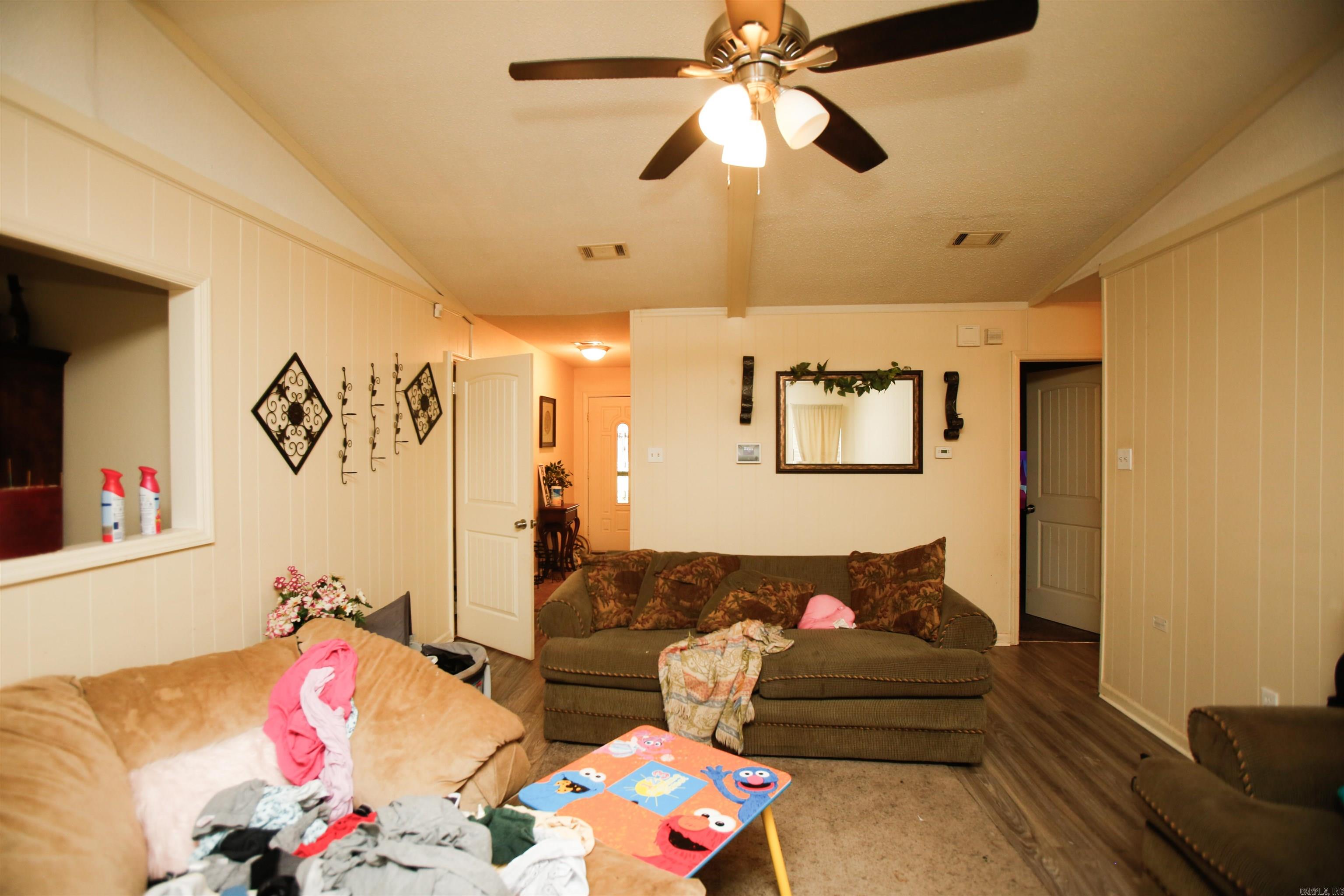 CAPITAL PLACE - Residential