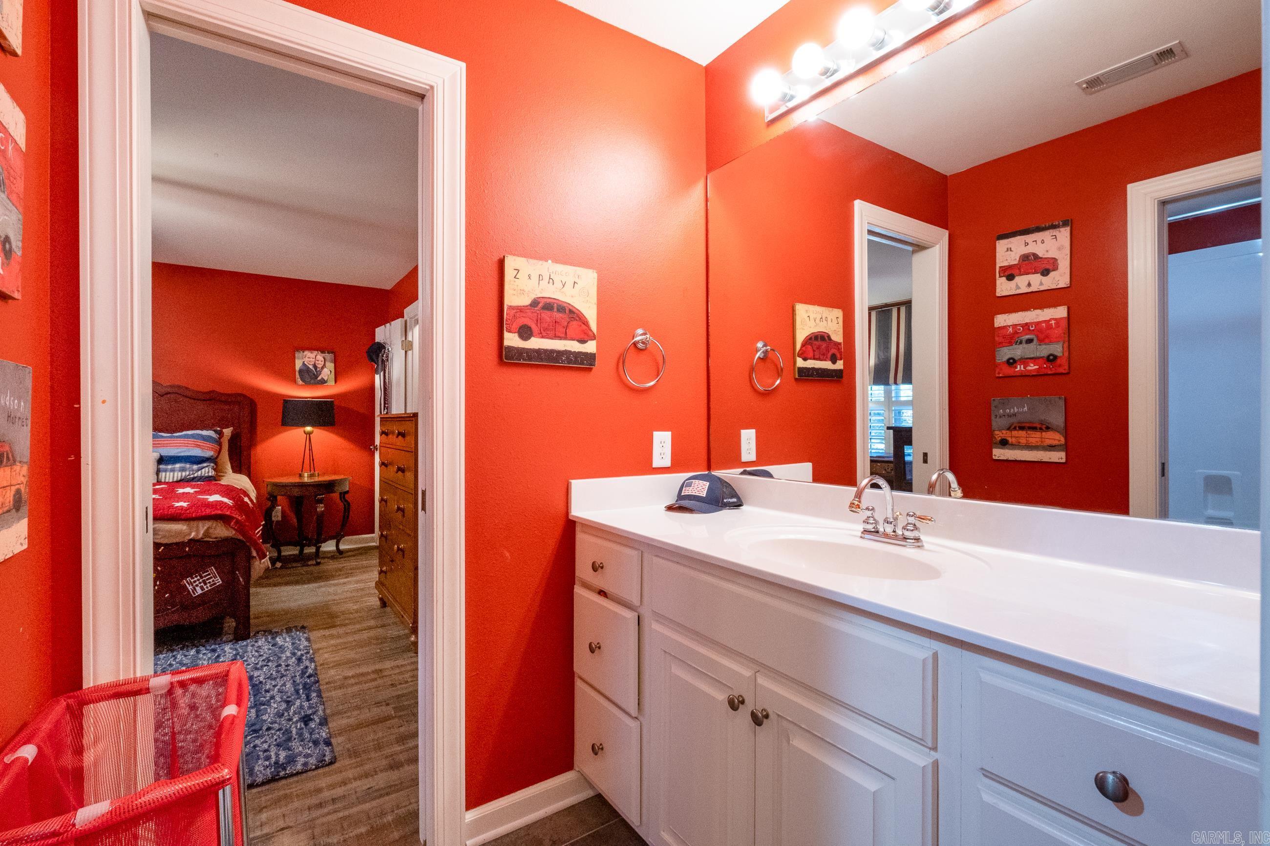 CHENAL VALLEY MARGEUAX - Residential