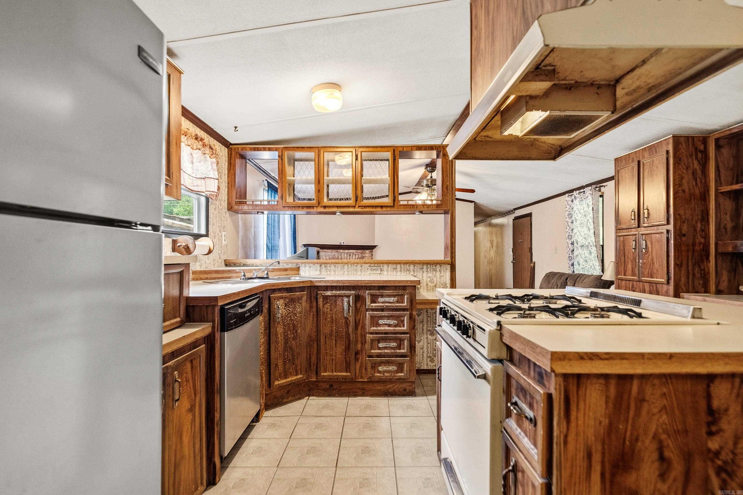 Lake Hamilton Outside - Residential