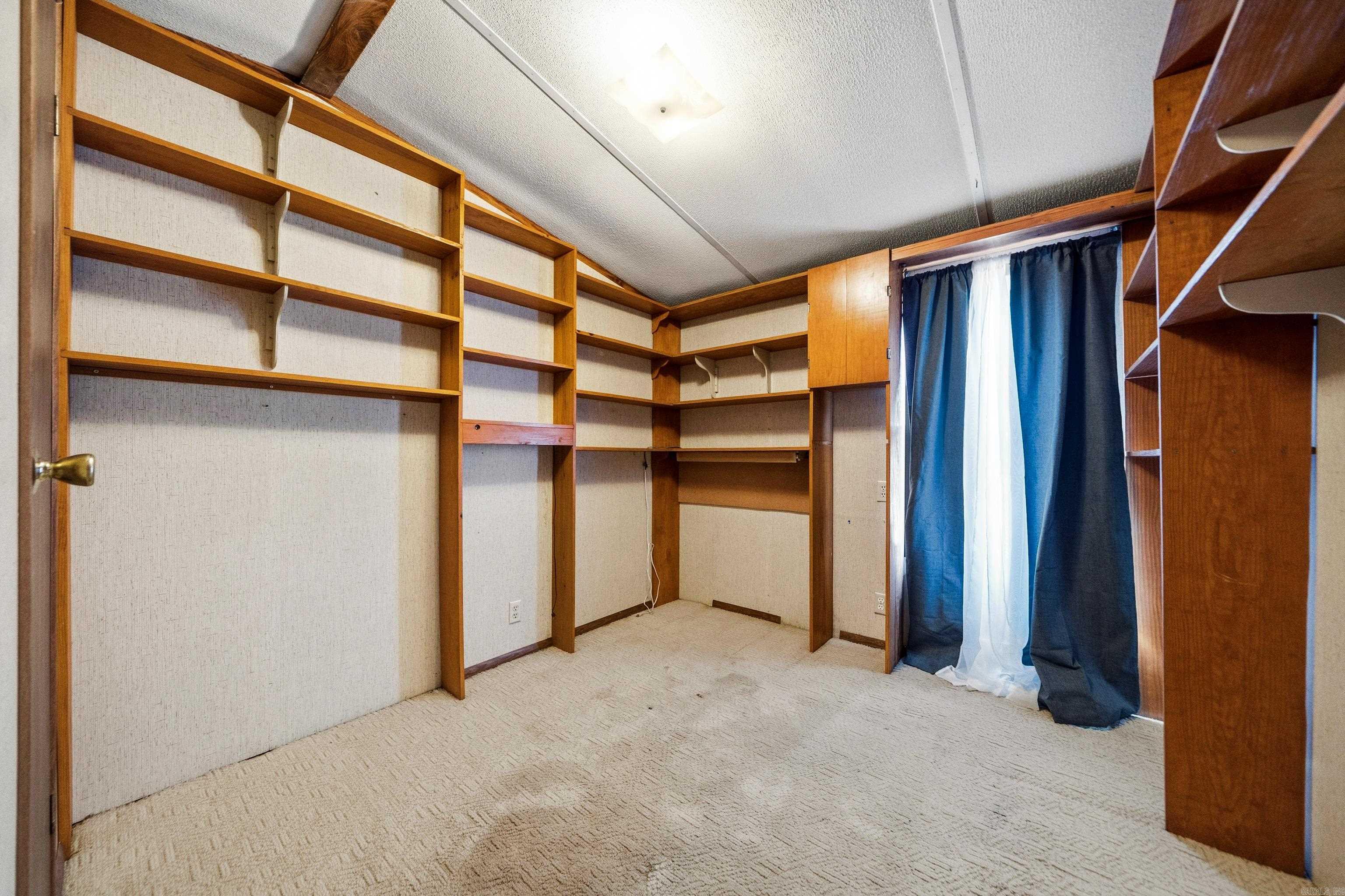 Lake Hamilton Outside - Residential