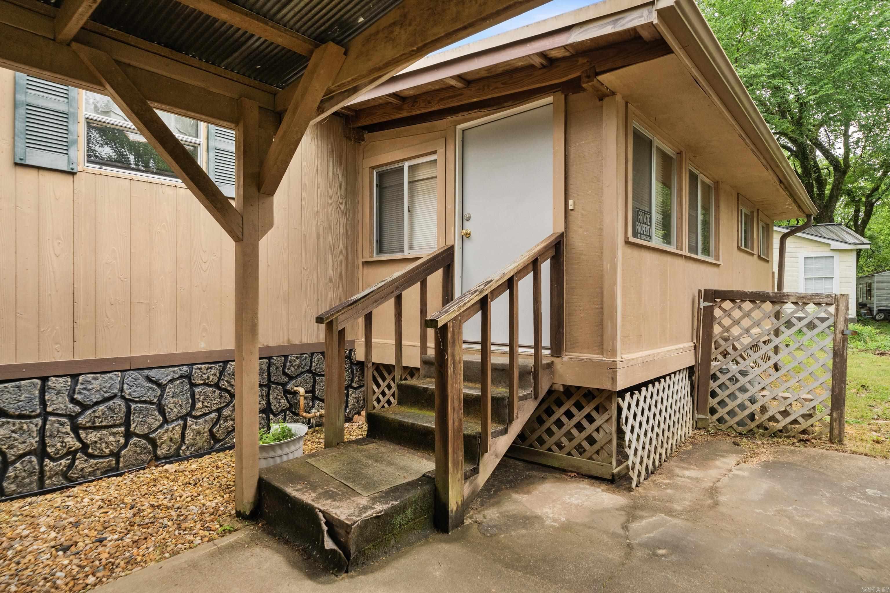 Lake Hamilton Outside - Residential