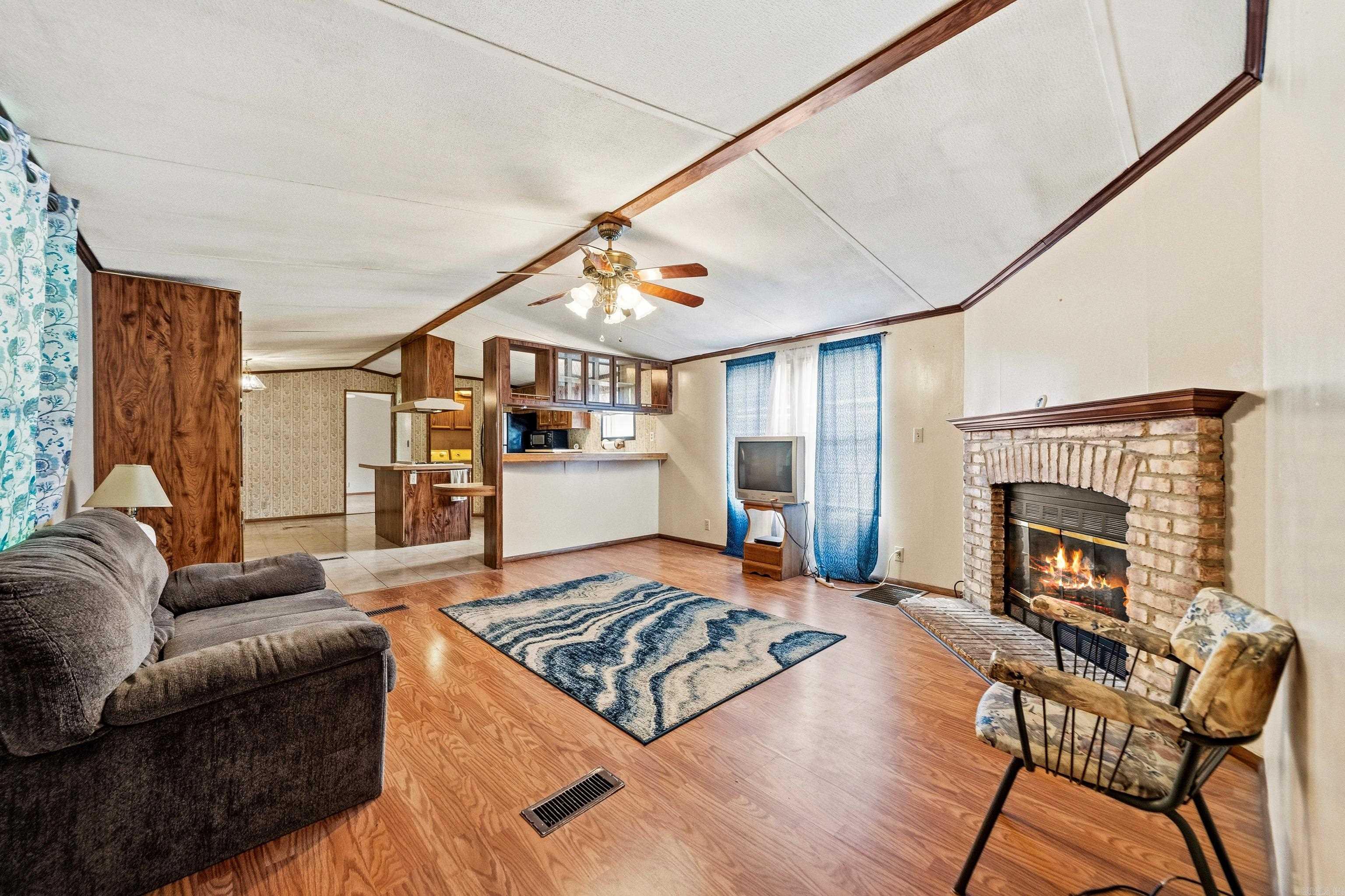 Lake Hamilton Outside - Residential