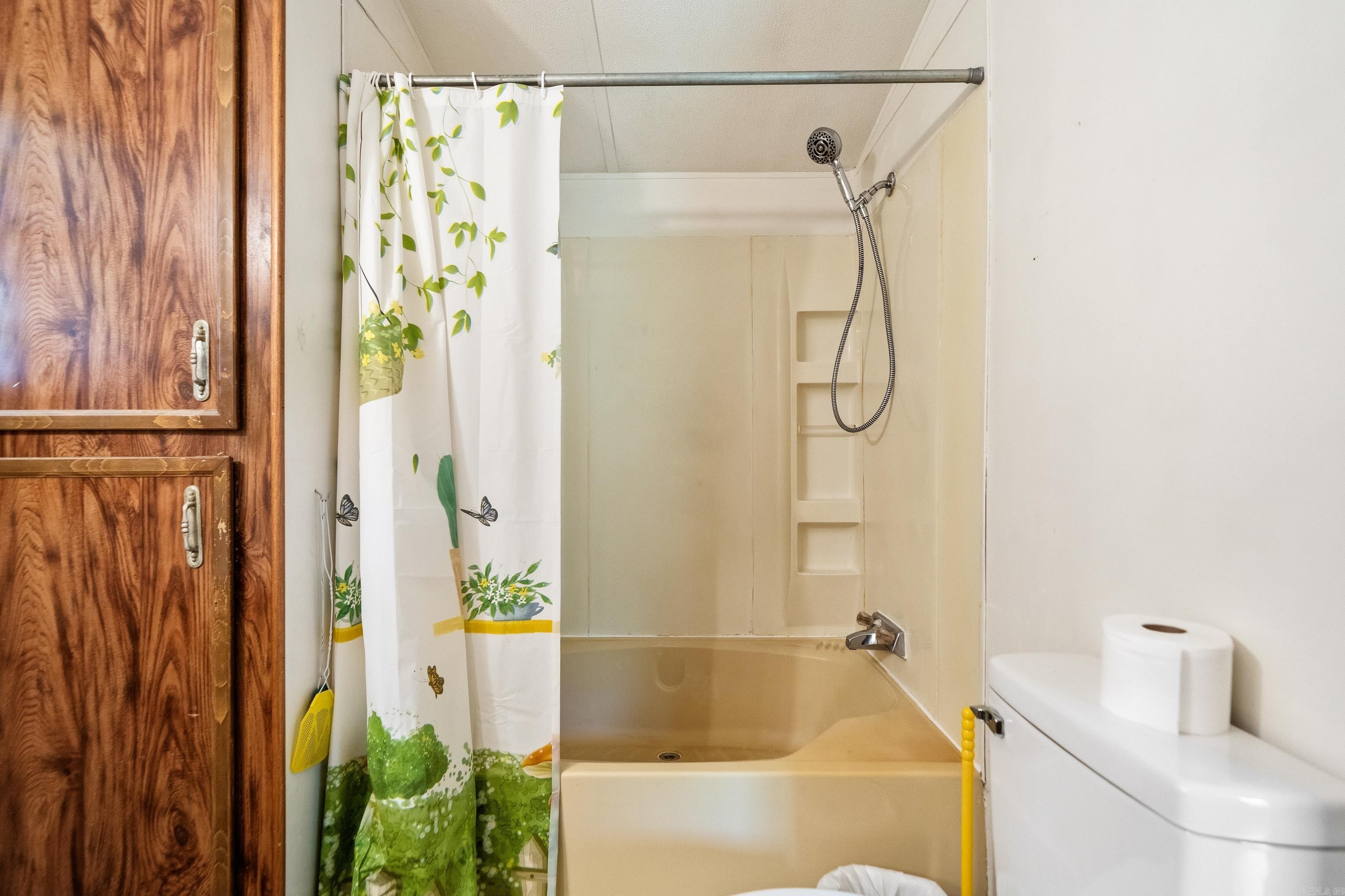 Lake Hamilton Outside - Residential