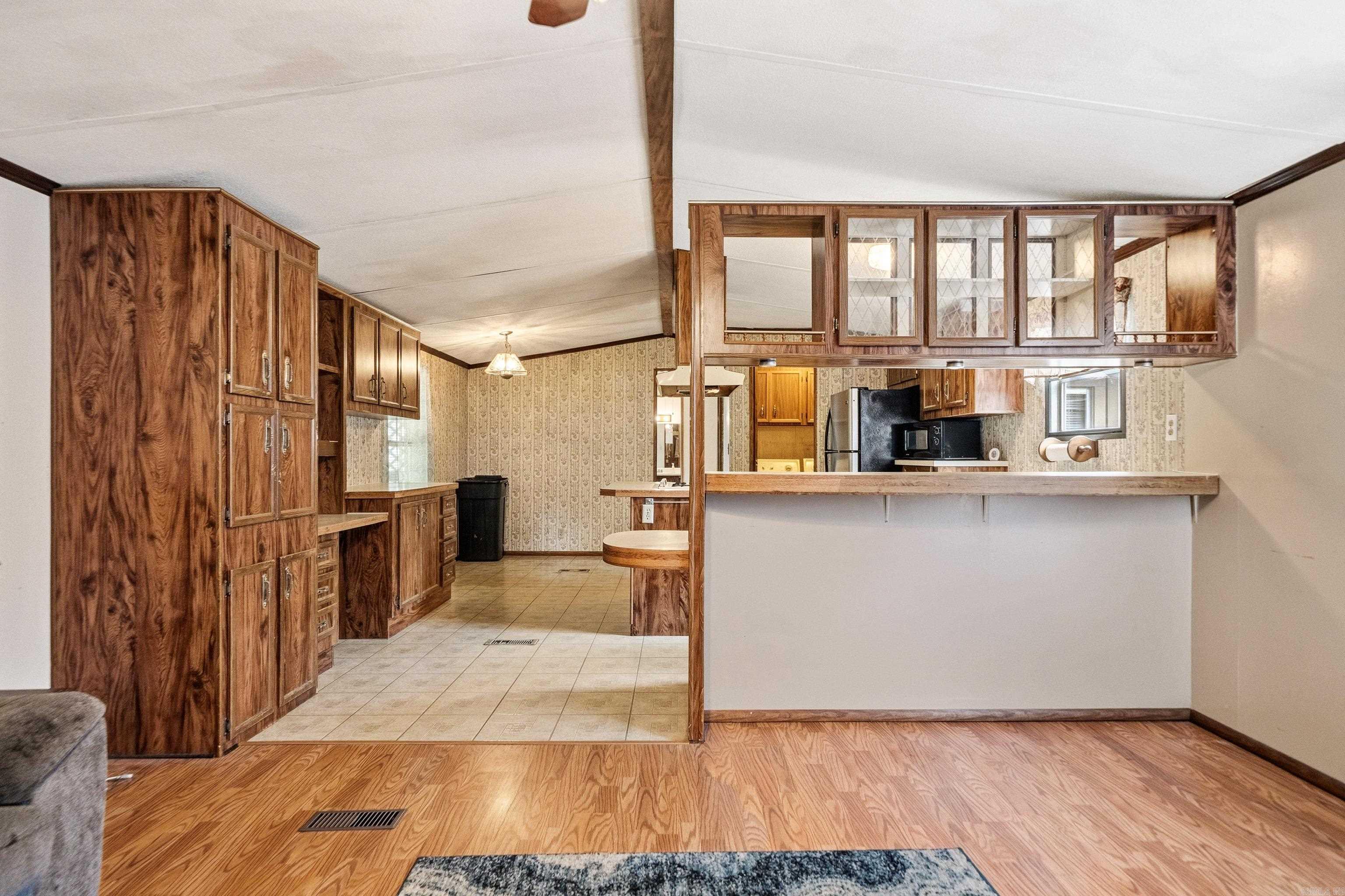 Lake Hamilton Outside - Residential