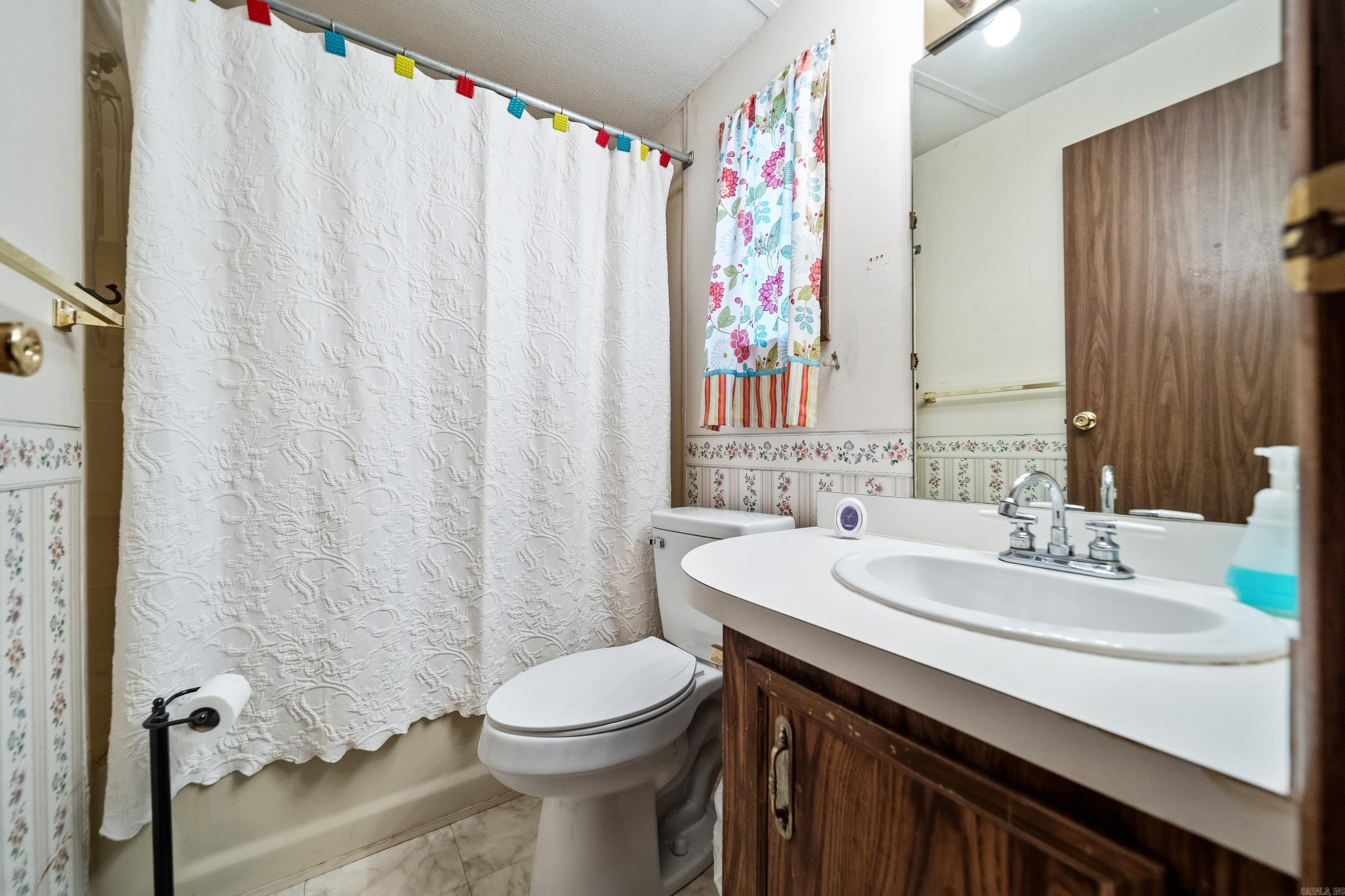 Lake Hamilton Outside - Residential