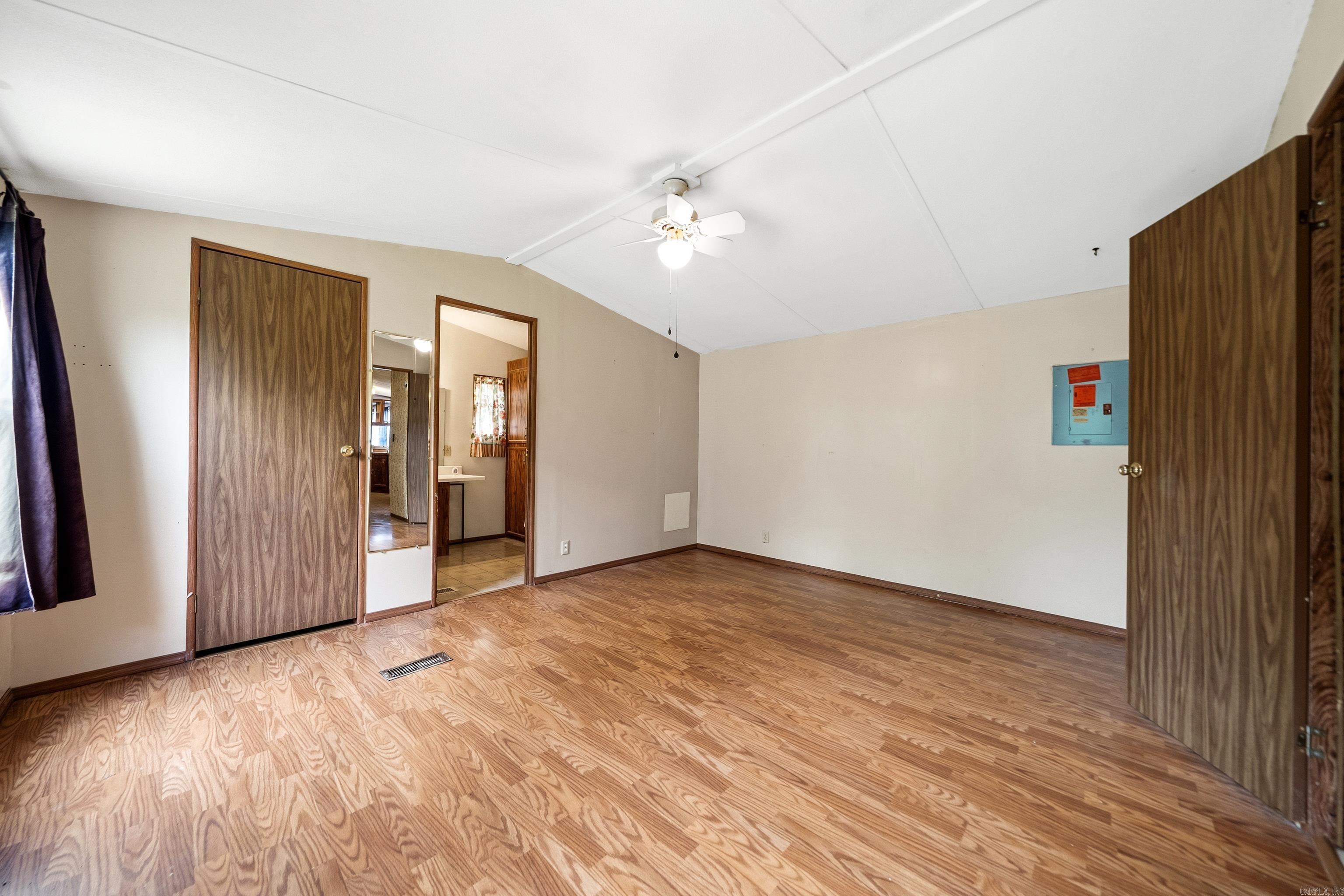 Lake Hamilton Outside - Residential