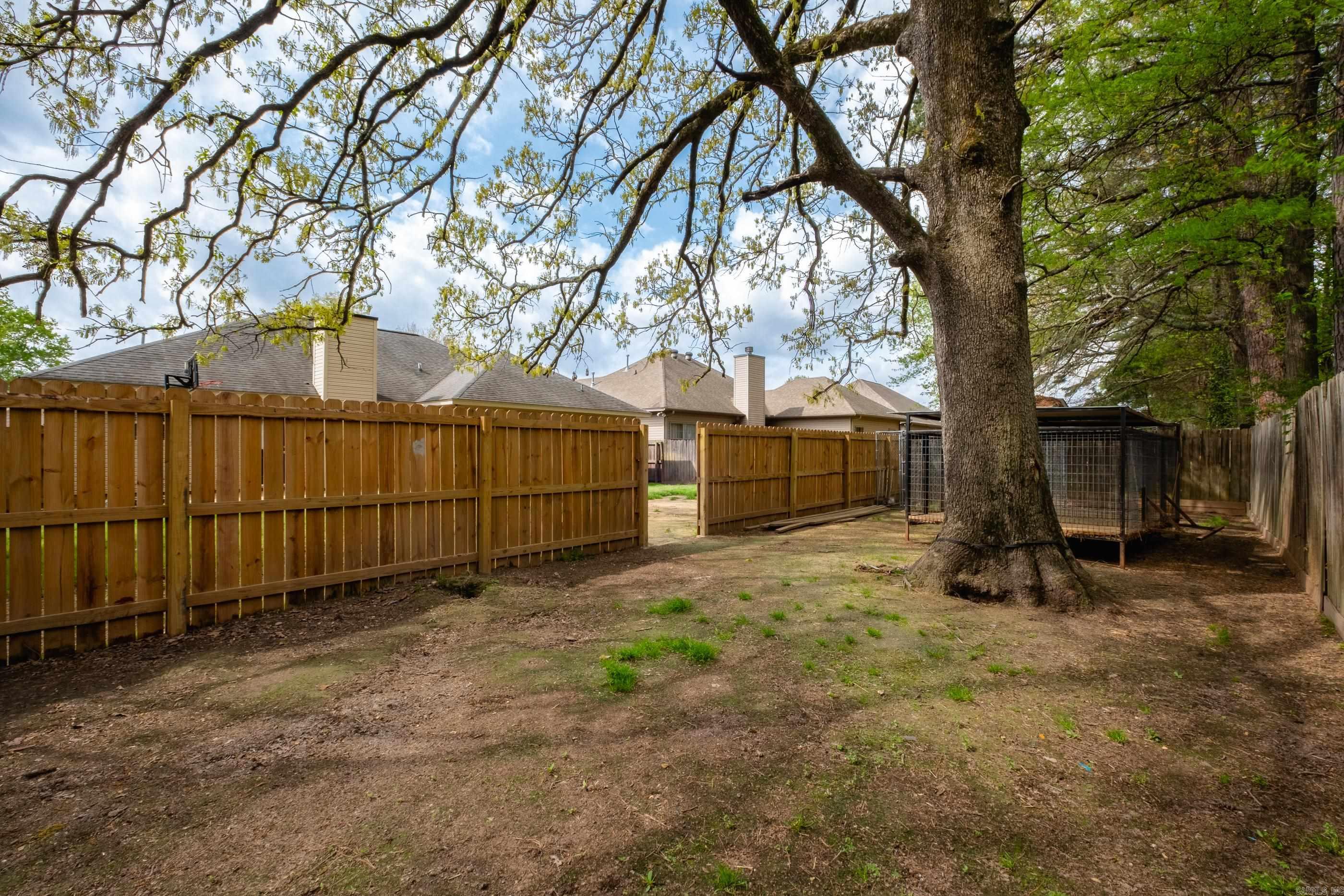 BENTLEY COURT - Residential