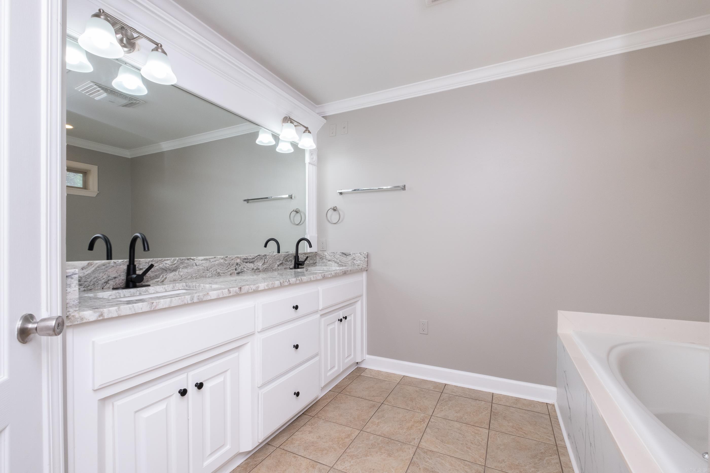 BENTLEY COURT - Residential