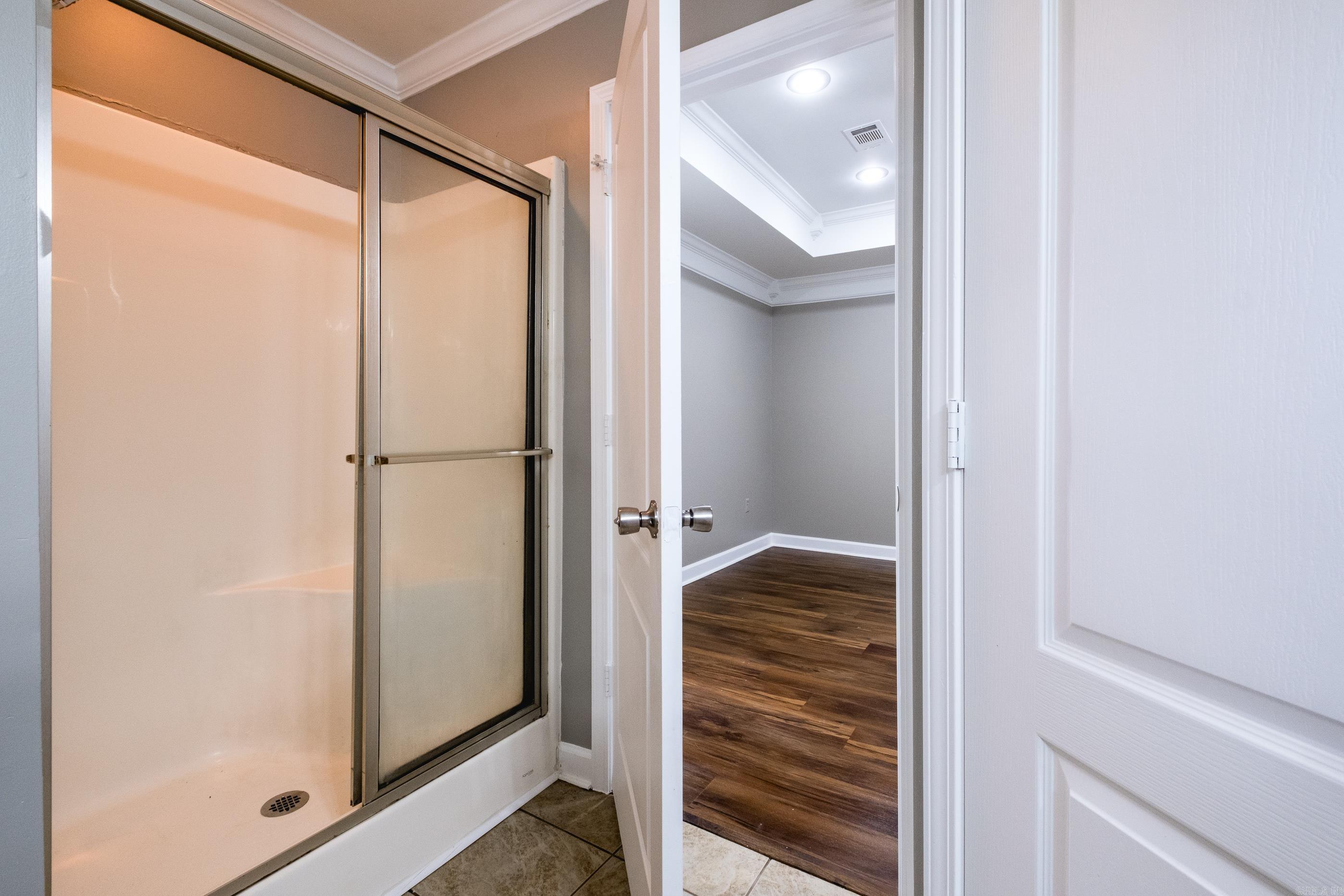 BENTLEY COURT - Residential