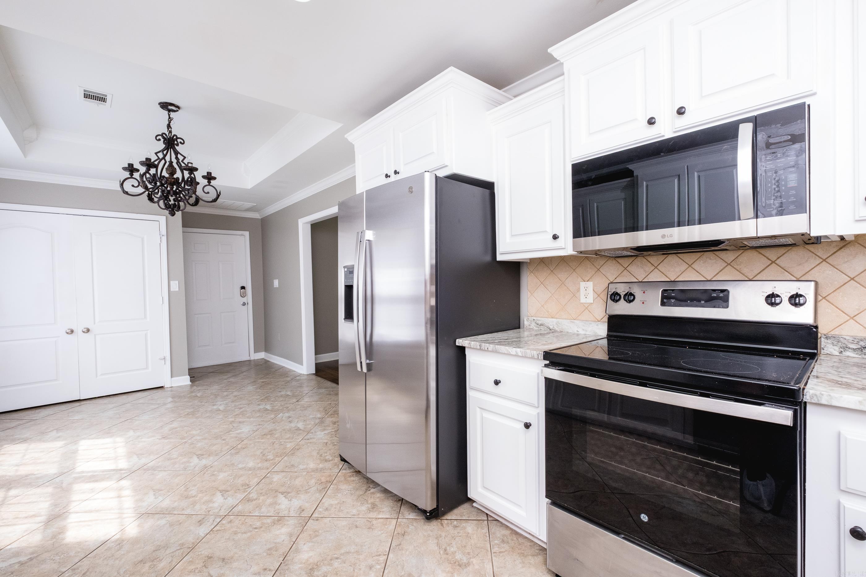 BENTLEY COURT - Residential