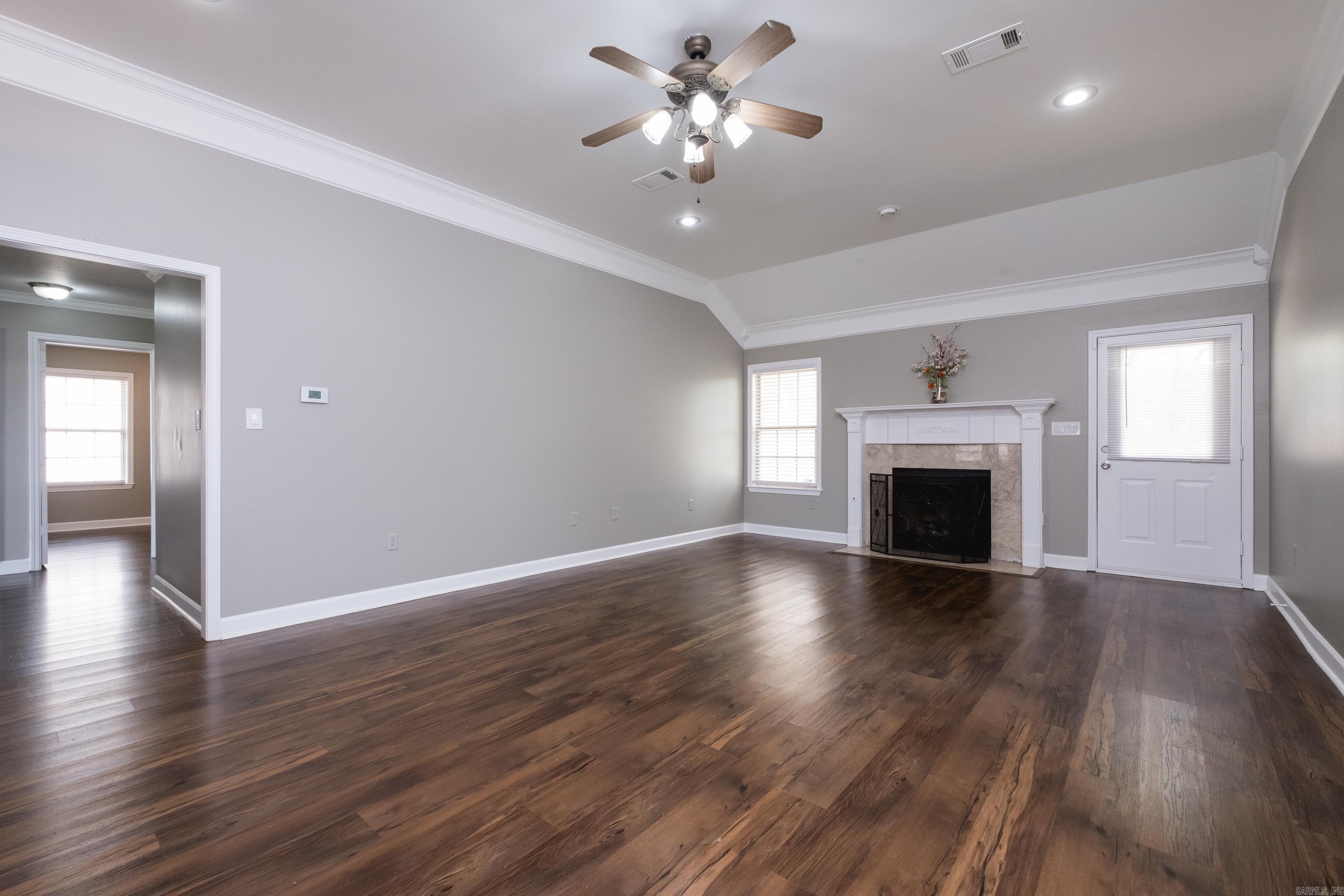 BENTLEY COURT - Residential