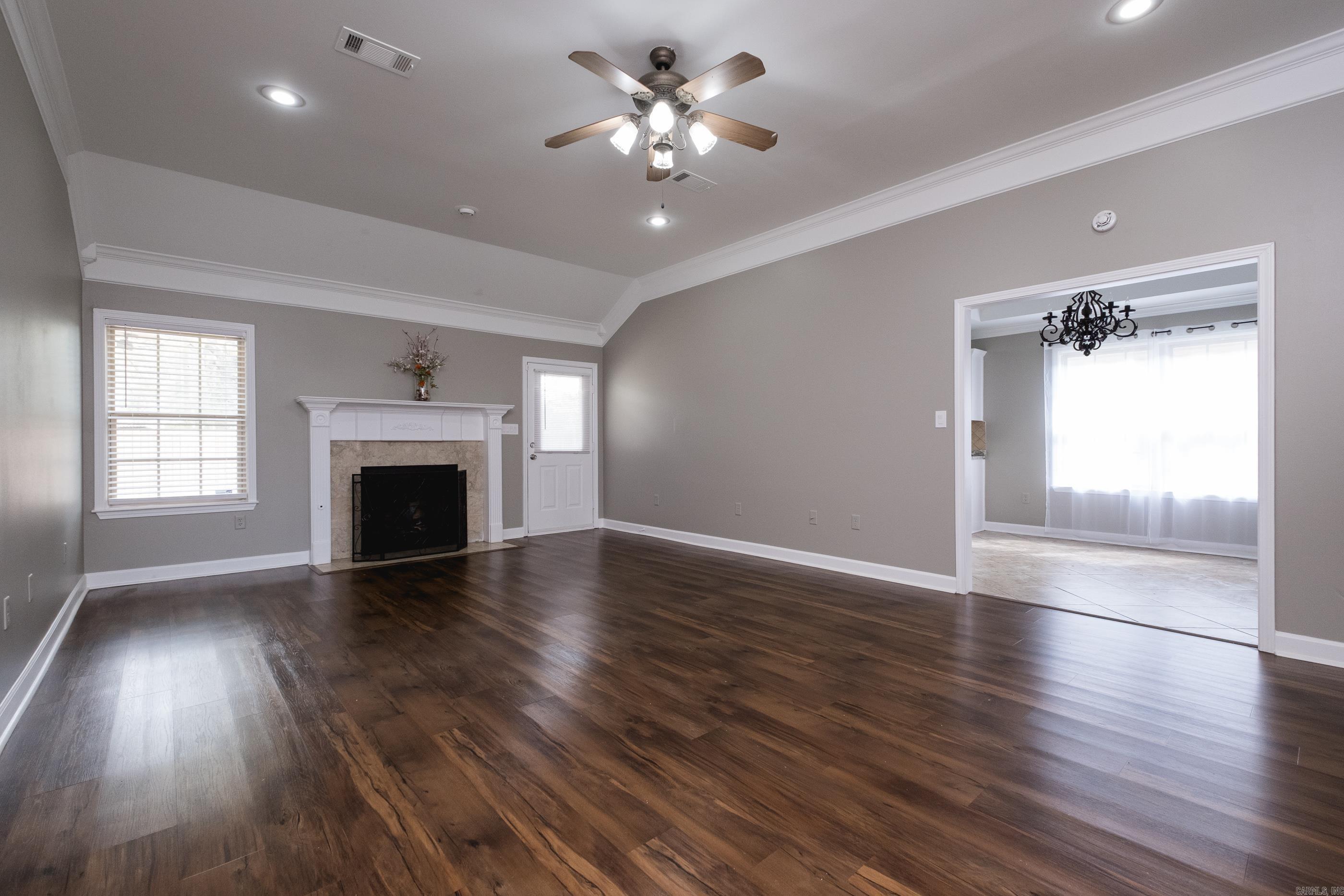 BENTLEY COURT - Residential