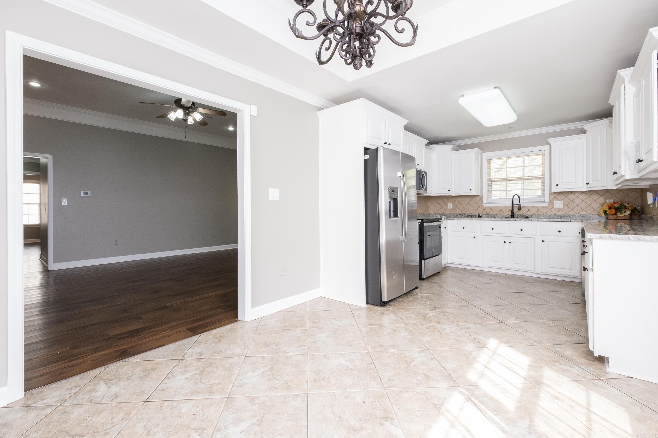 BENTLEY COURT - Residential