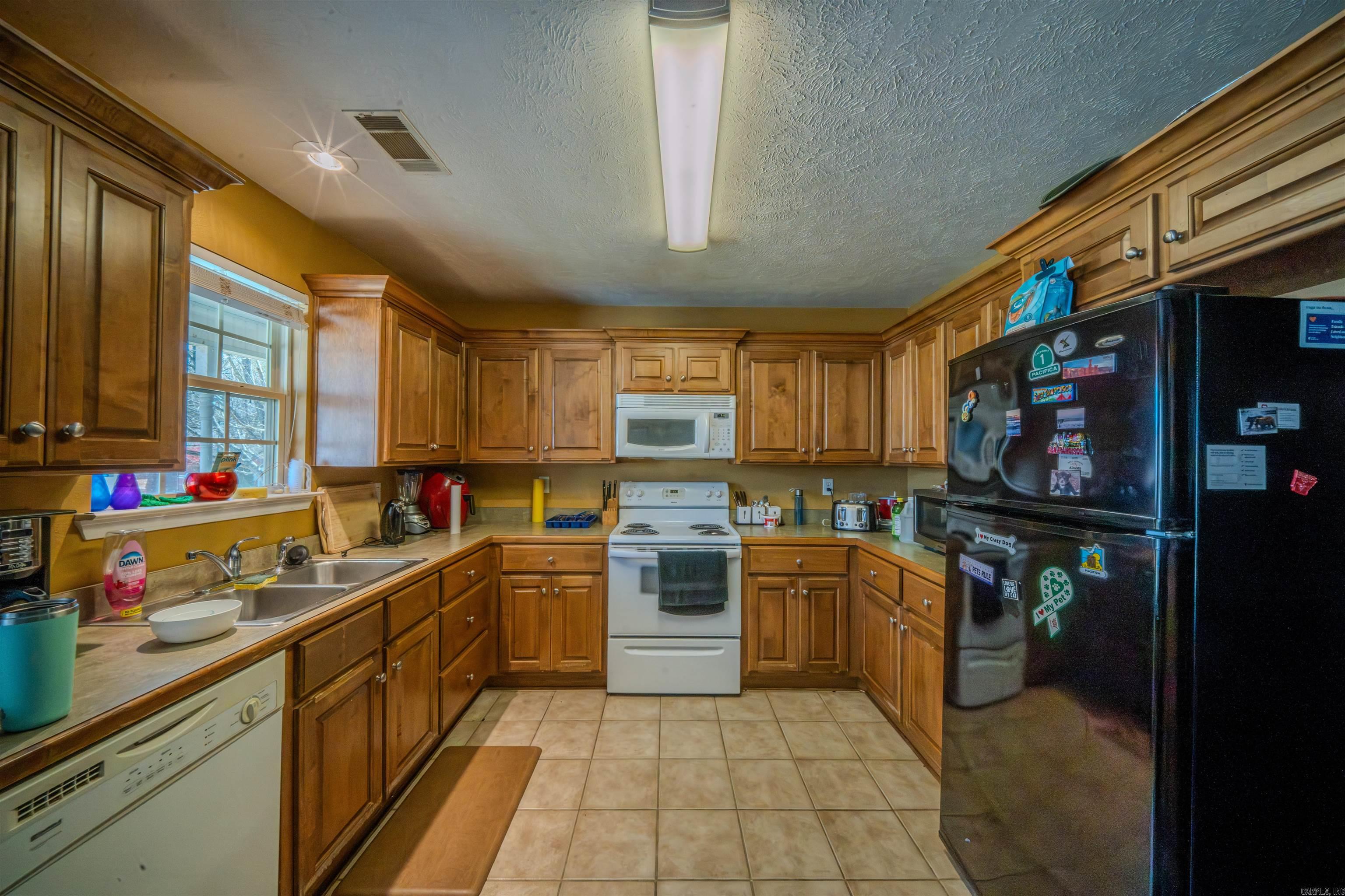 MEADOWRIDGE ESTATES - Residential