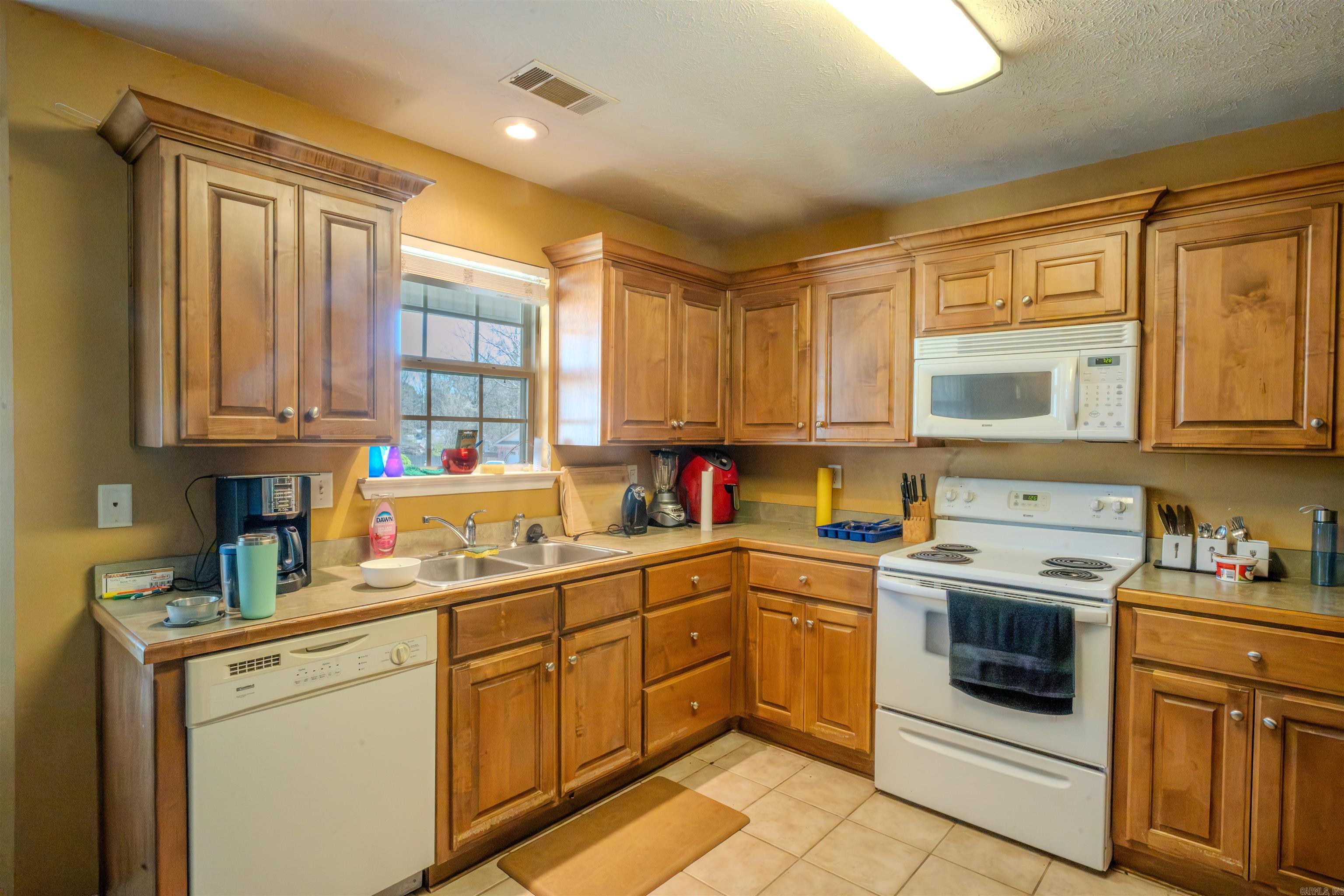 MEADOWRIDGE ESTATES - Residential