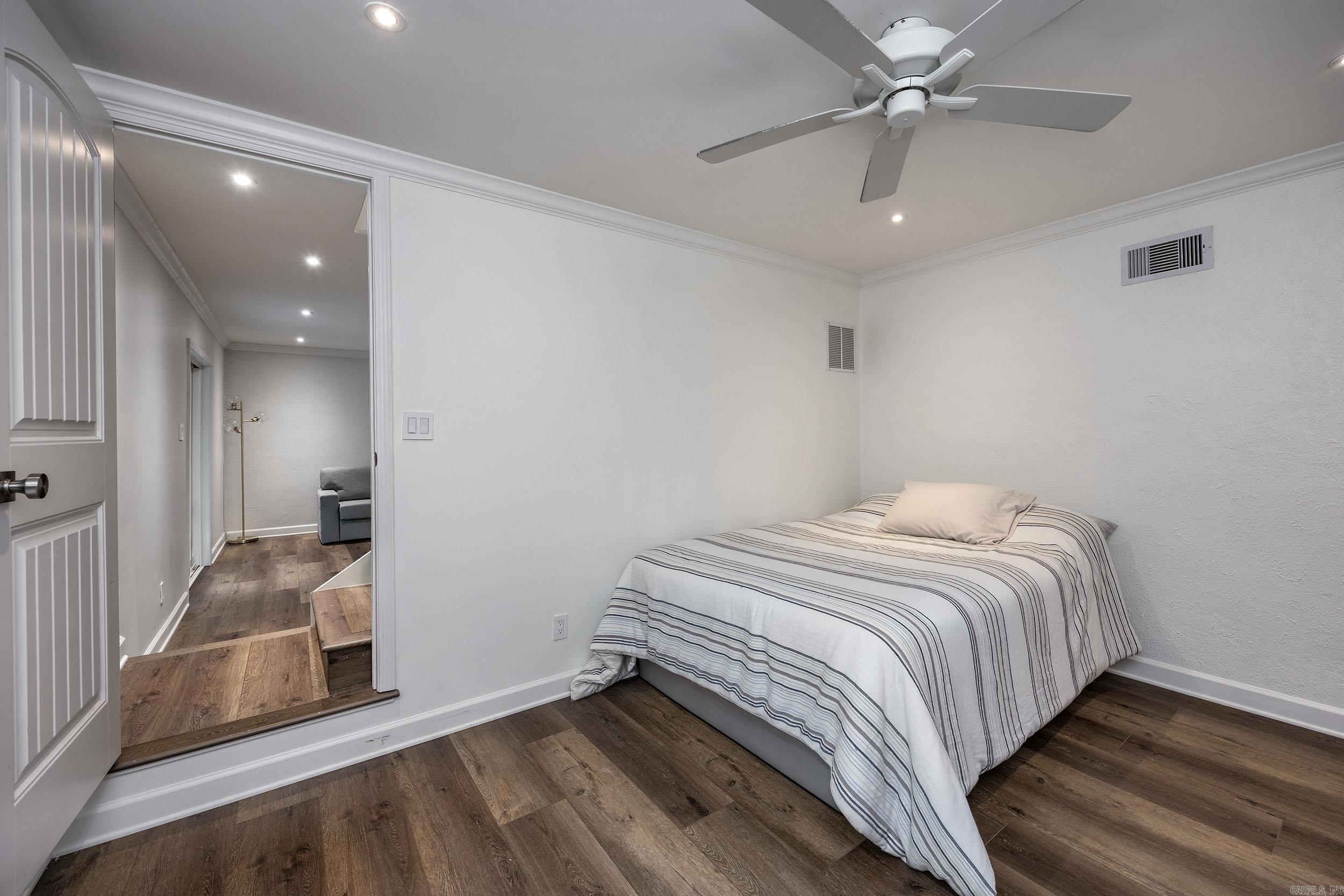 SPRING VALLEY MANOR - Residential