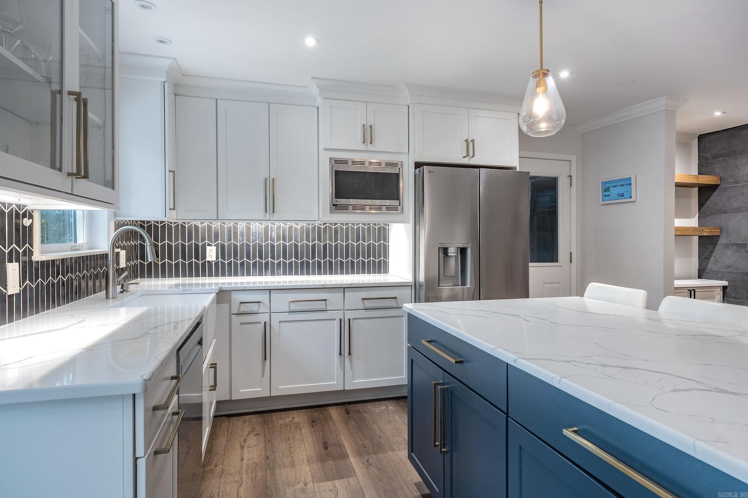 SPRING VALLEY MANOR - Residential