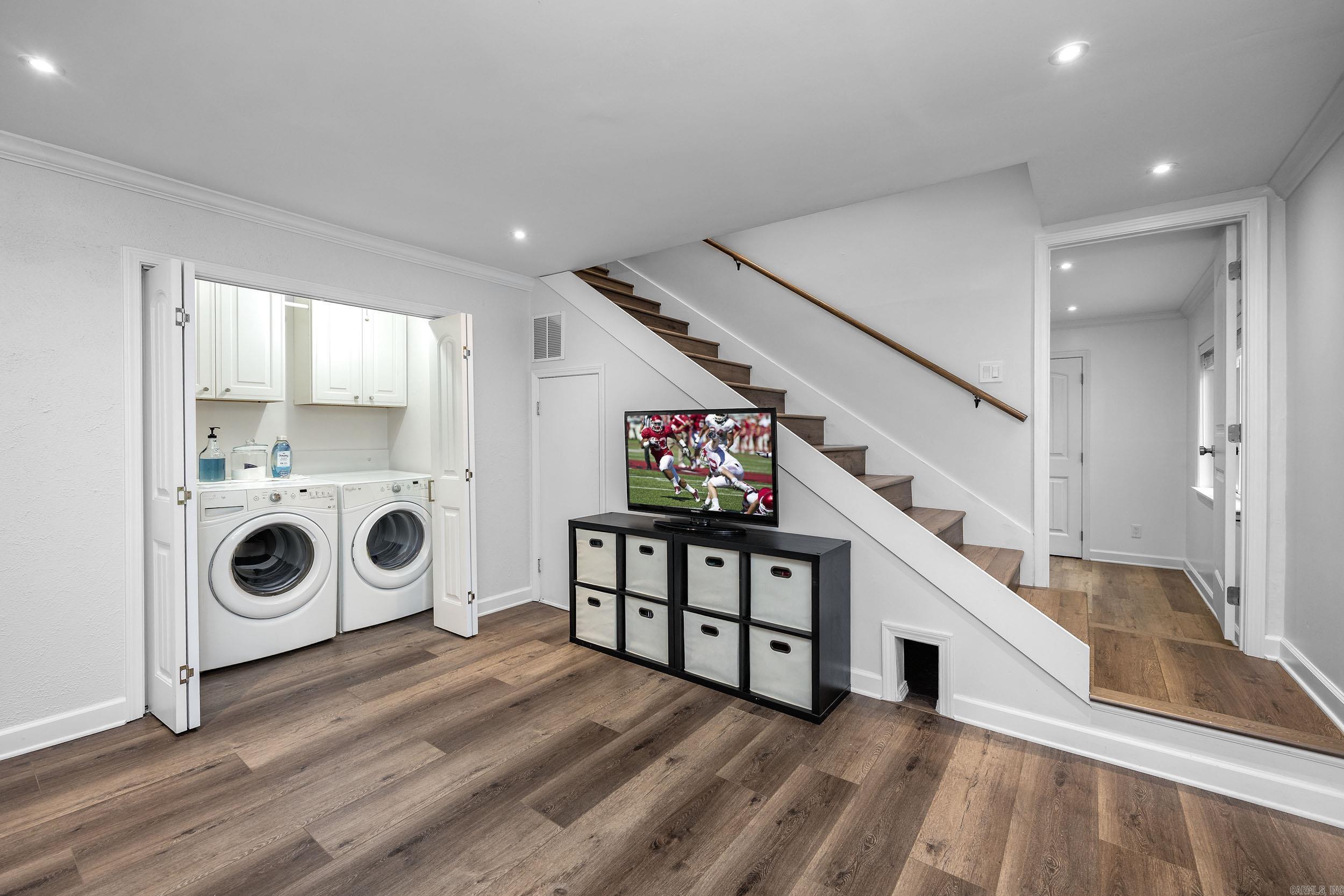 SPRING VALLEY MANOR - Residential