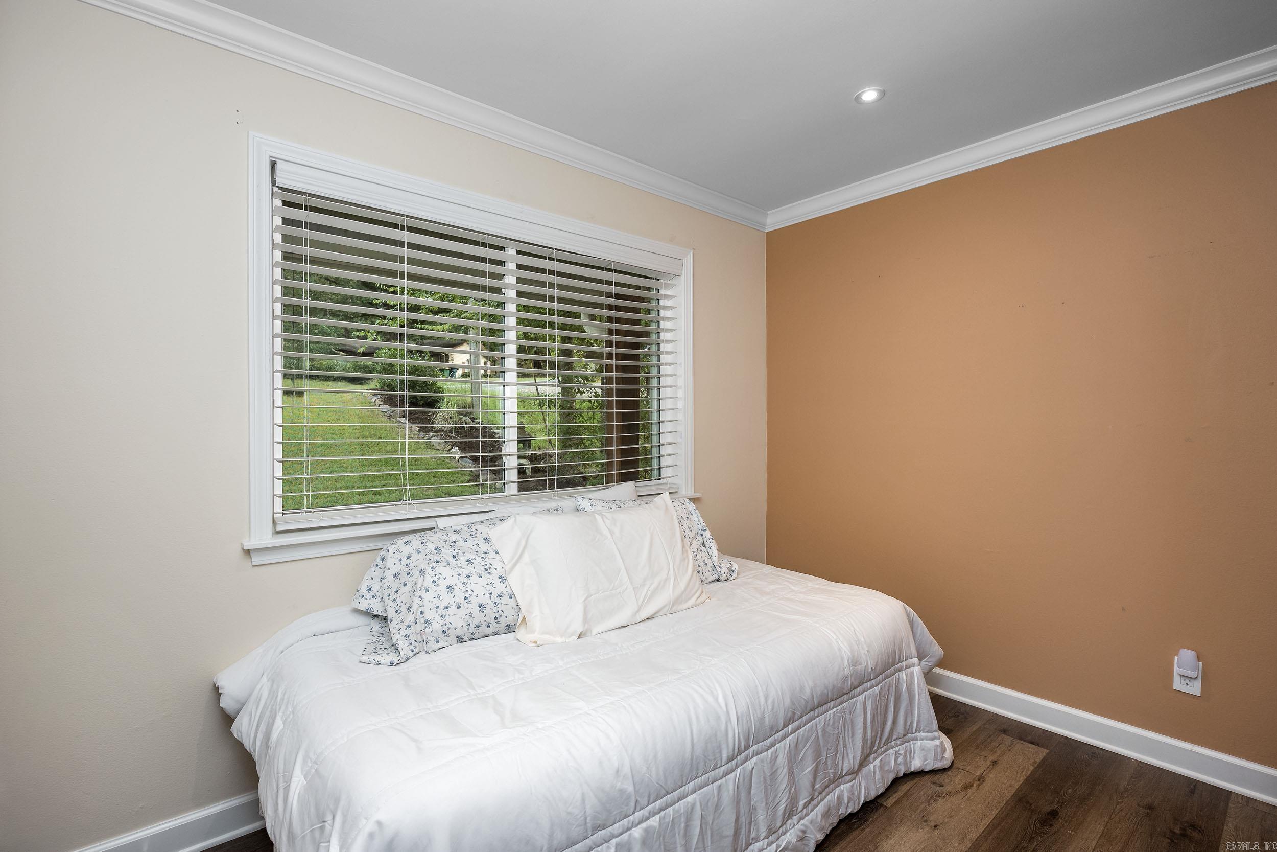 SPRING VALLEY MANOR - Residential