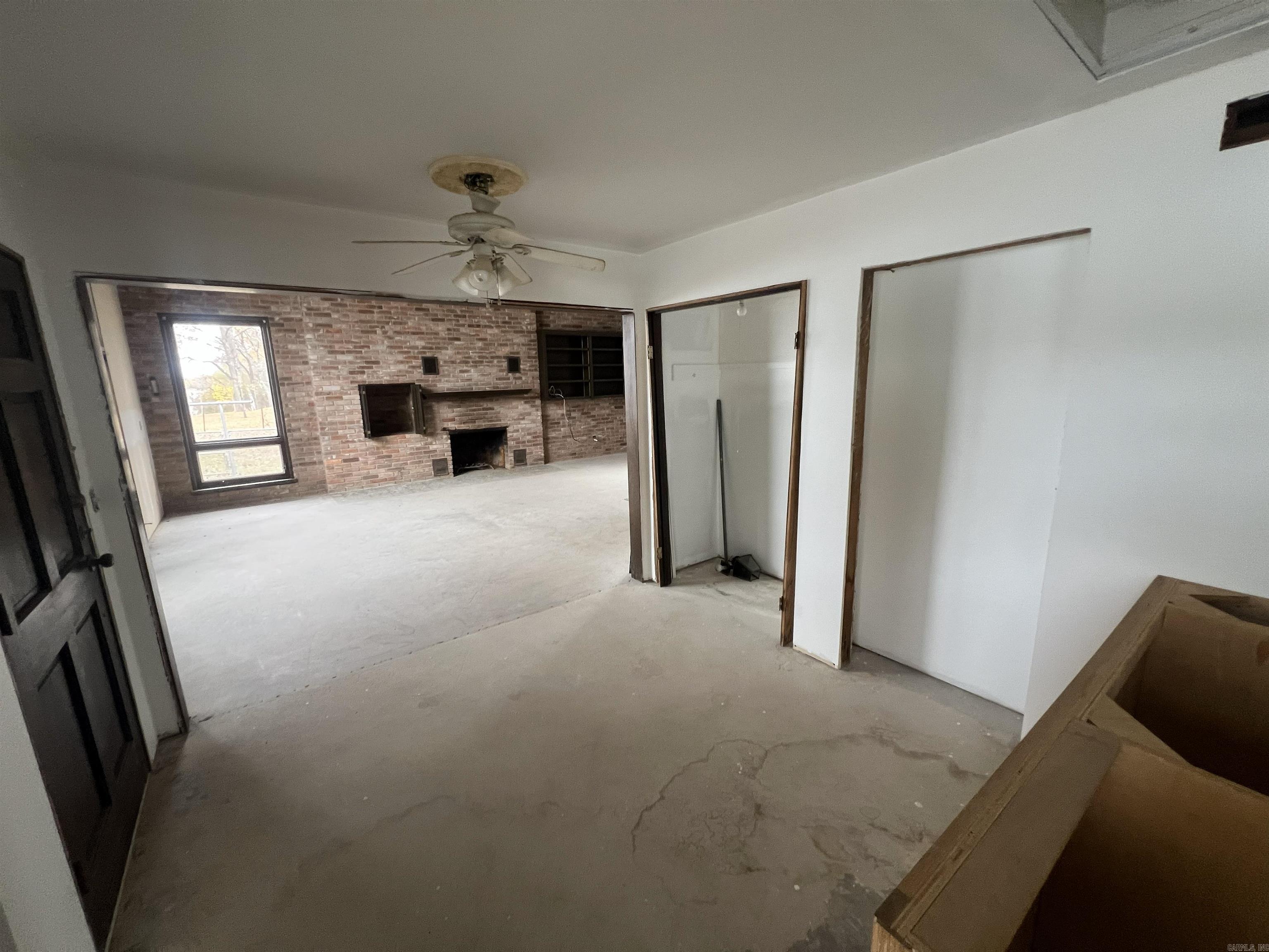 BRIDGES WALKER - Residential