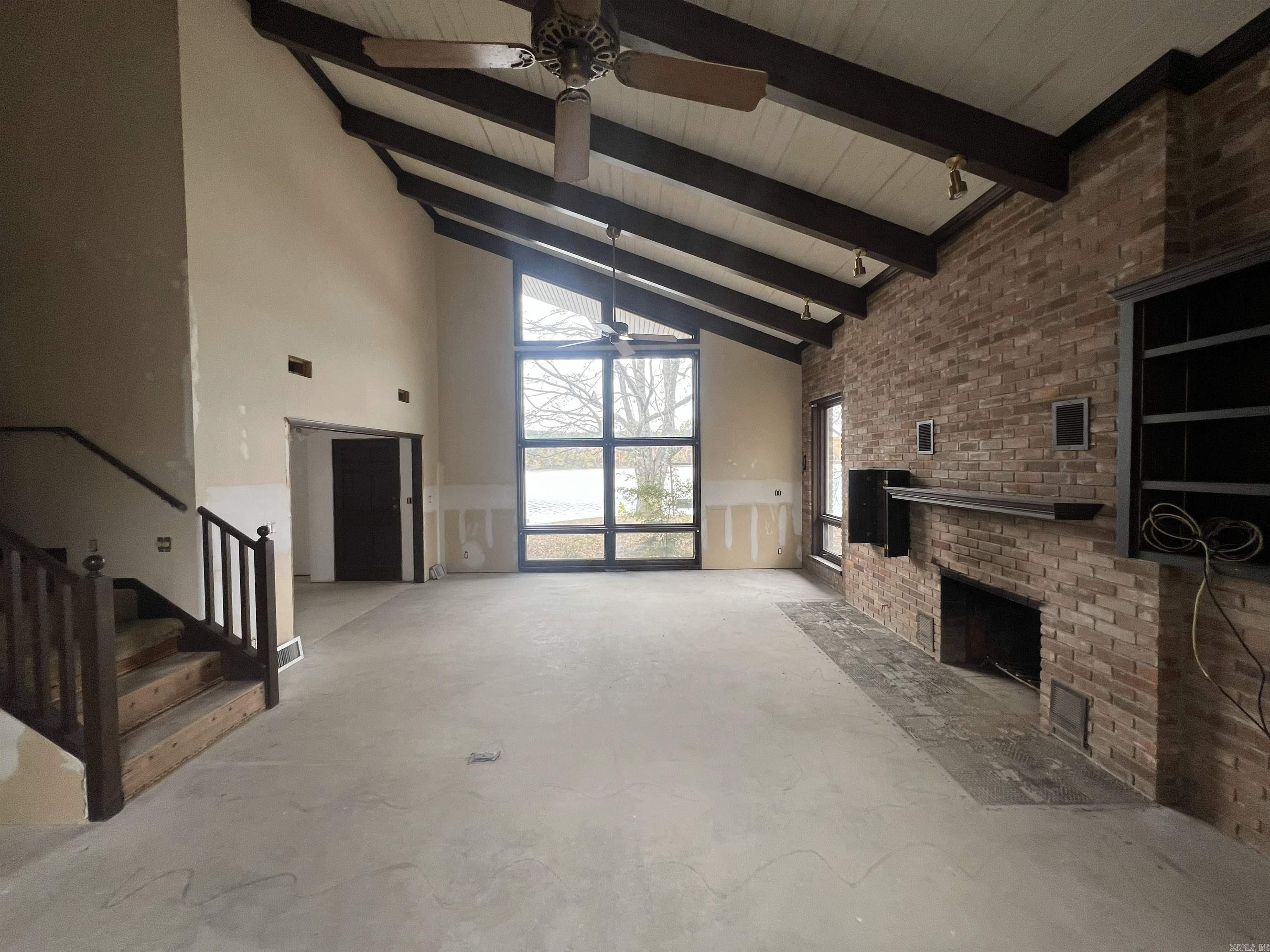 BRIDGES WALKER - Residential