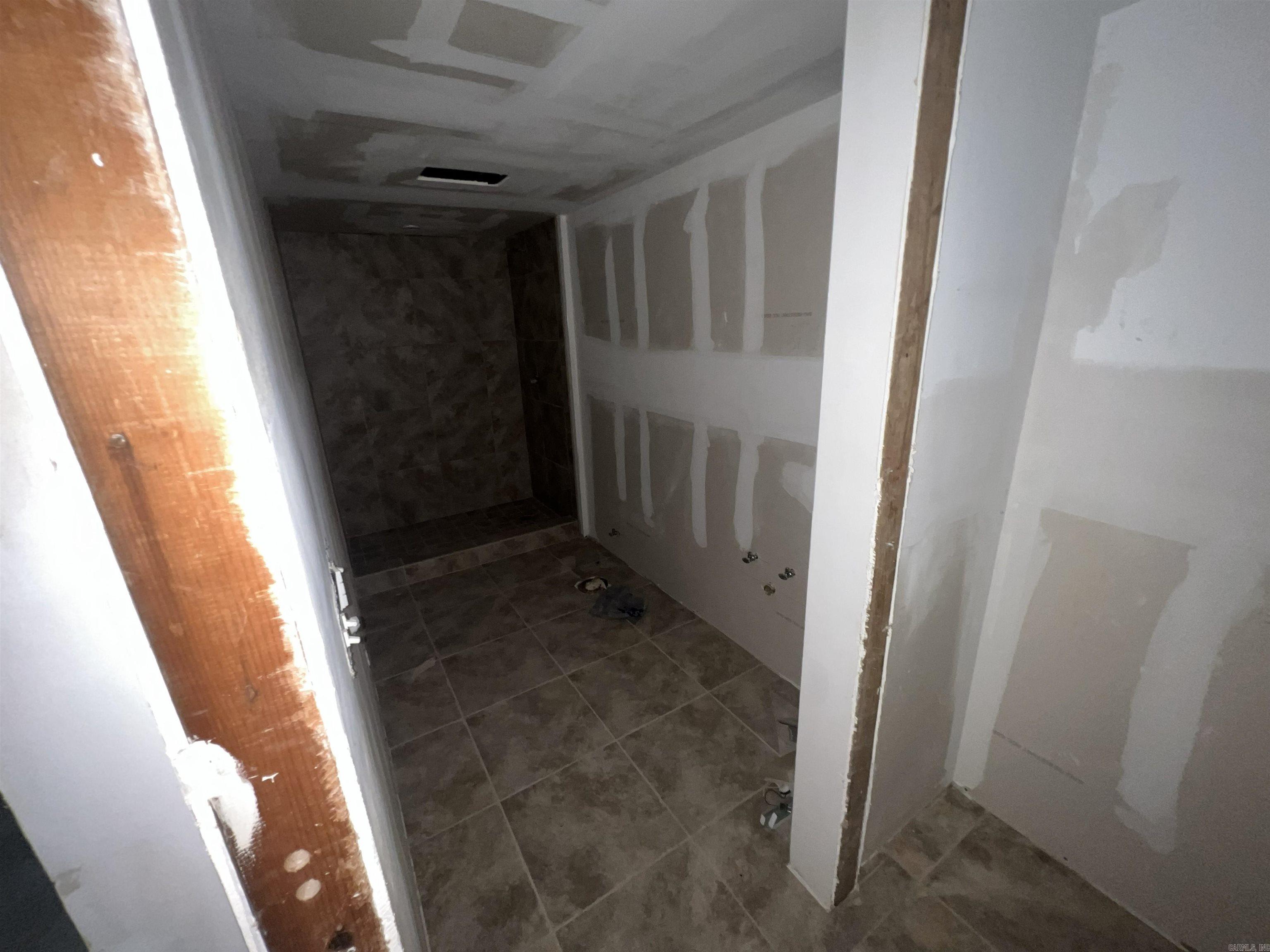 BRIDGES WALKER - Residential