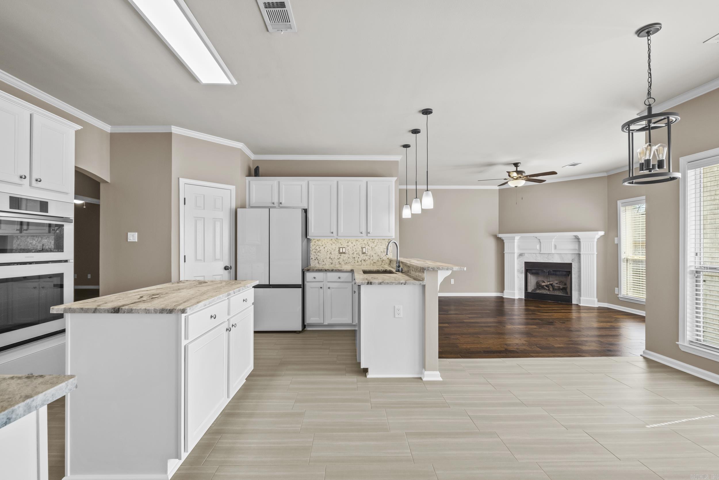 AUSTIN LAKES ON THE BAY ADDN - Residential