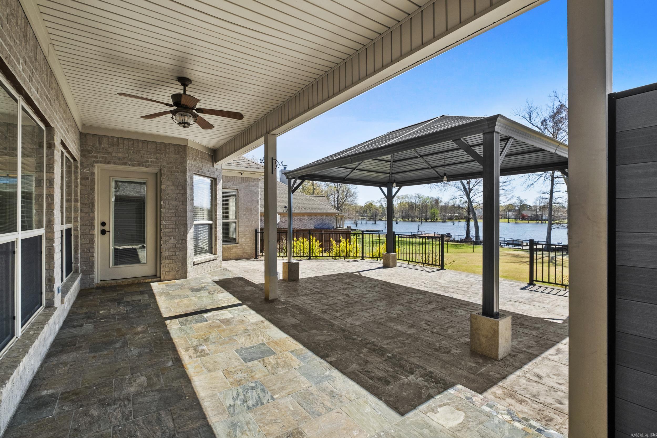 AUSTIN LAKES ON THE BAY ADDN - Residential