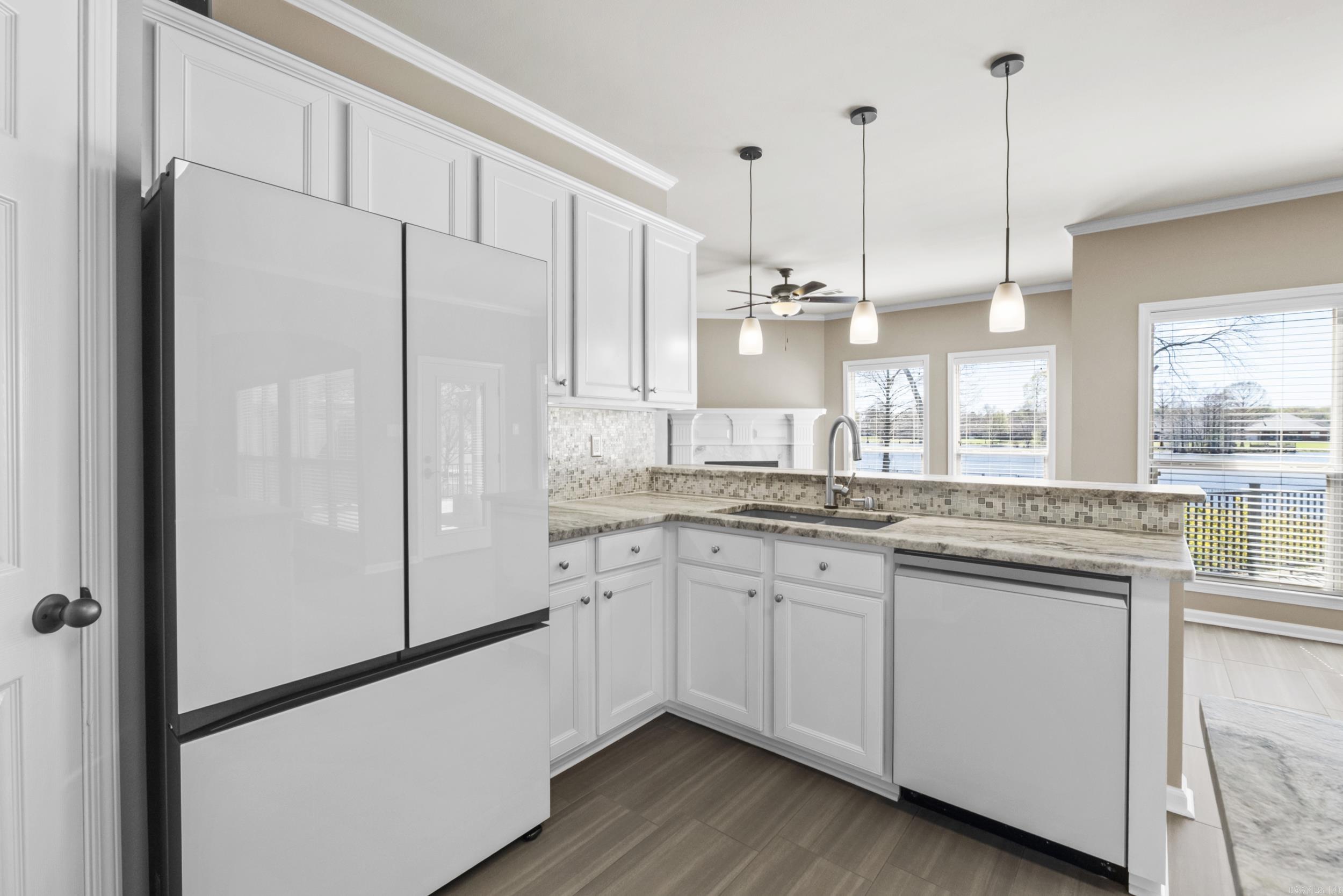 AUSTIN LAKES ON THE BAY ADDN - Residential