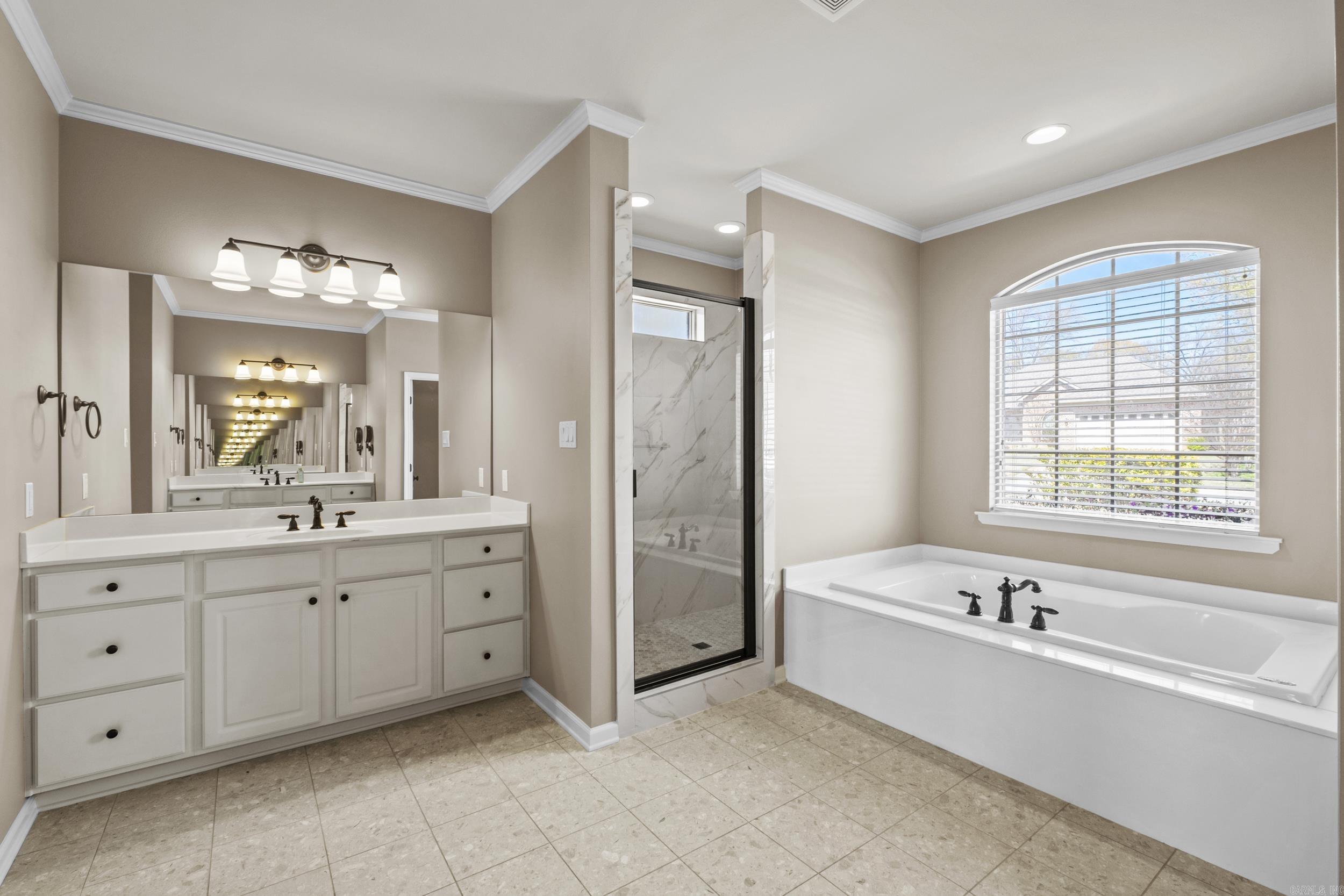 AUSTIN LAKES ON THE BAY ADDN - Residential